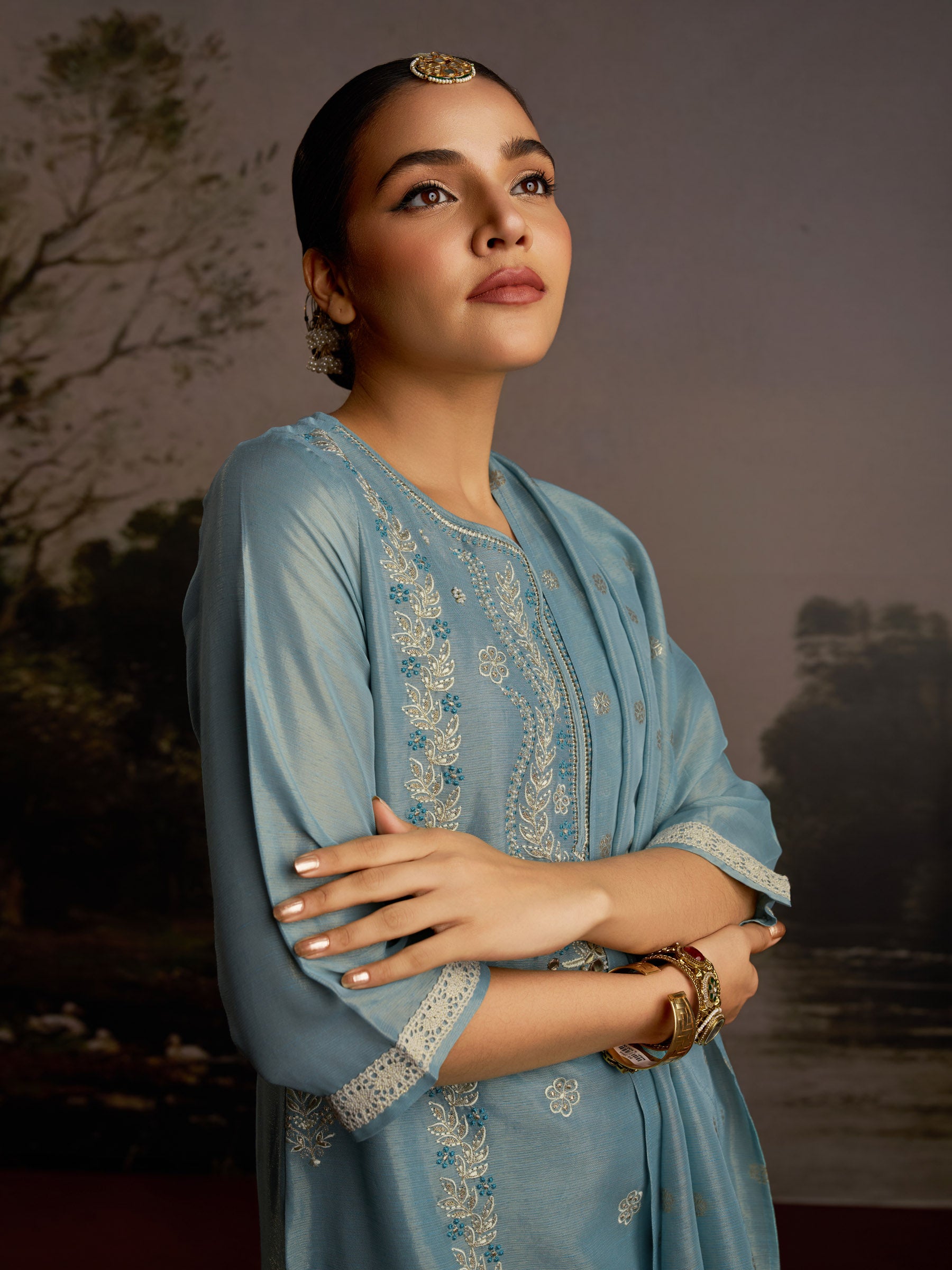 Aegean Linen Embroidery Kurta Set