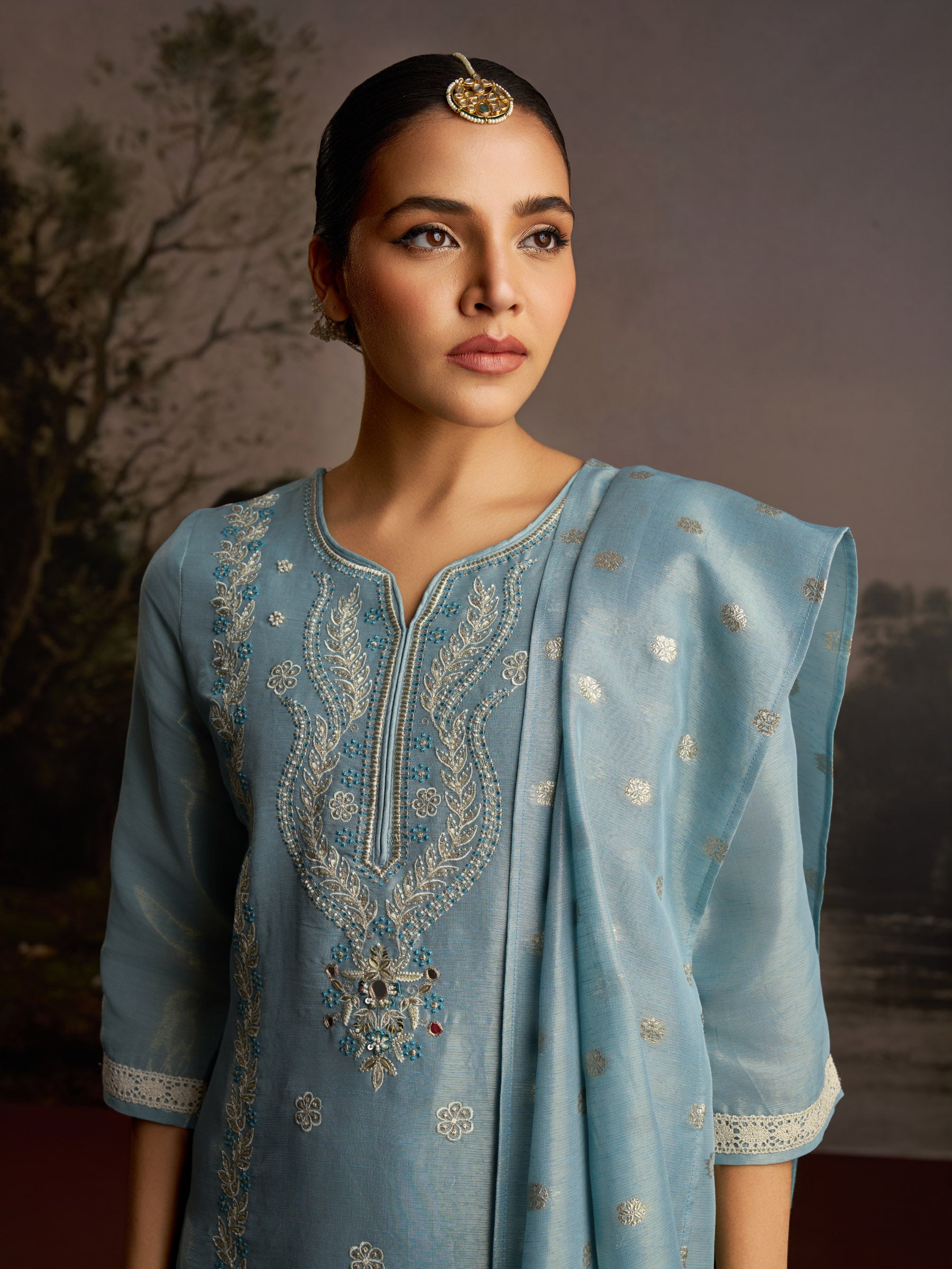 Aegean Linen Embroidery Kurta Set