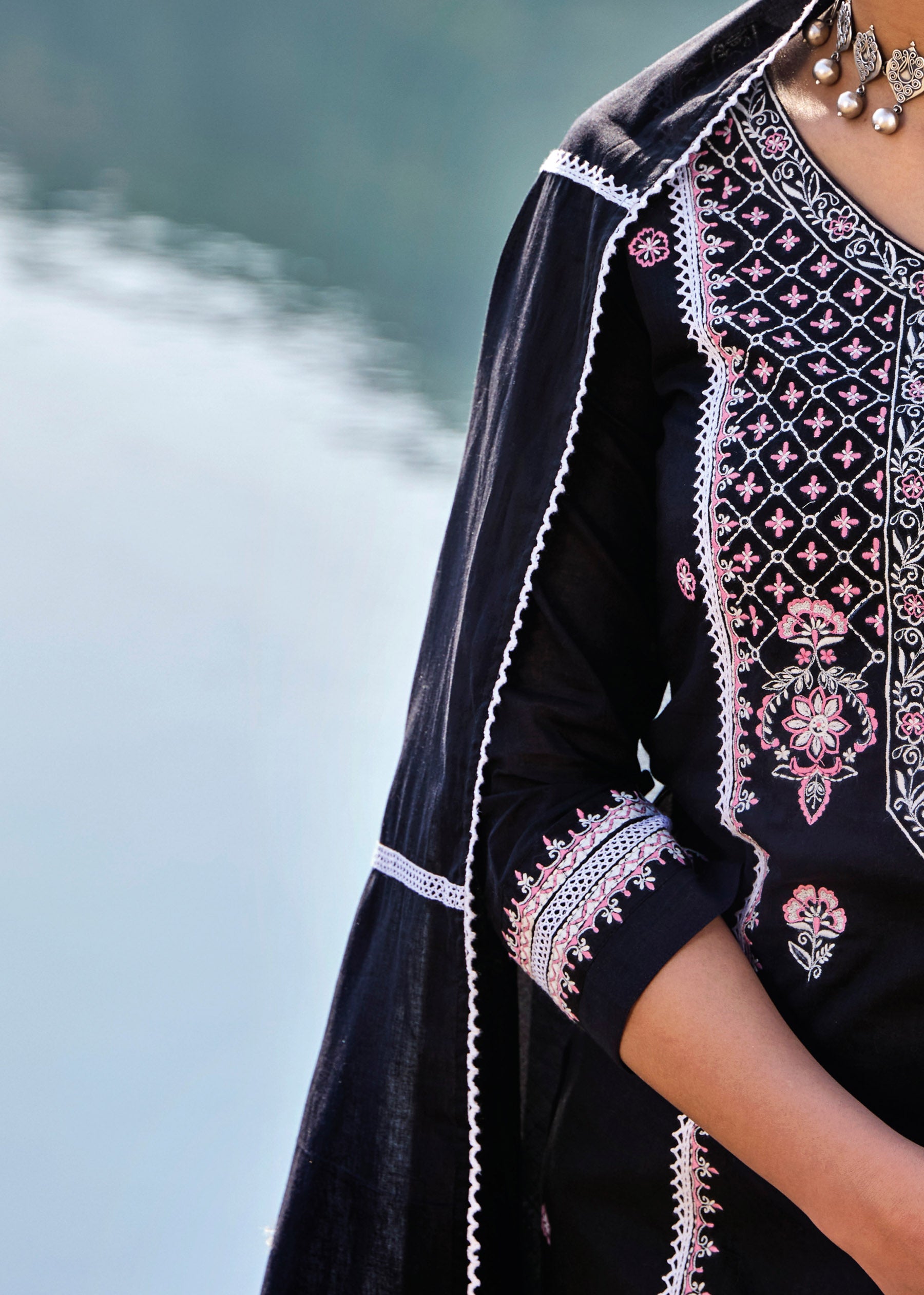 Tahlia Chikankari Cotton Kurta Set