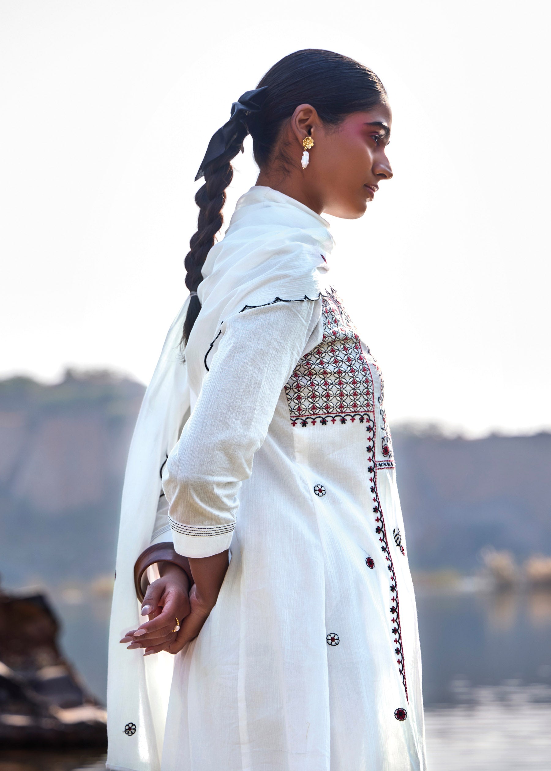 Fiora Cotton Crush Embroidered Kurta Set