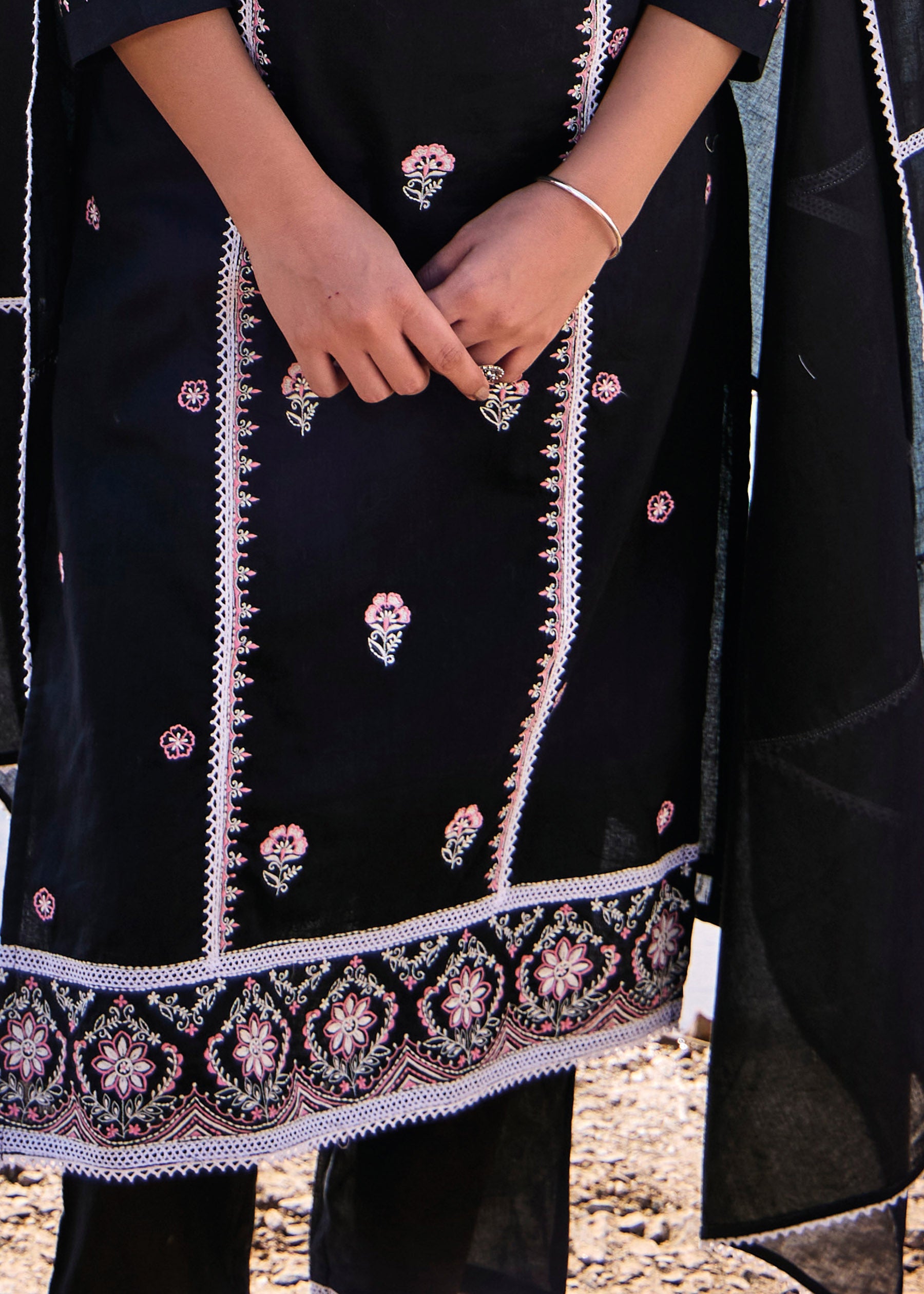 Tahlia Chikankari Cotton Kurta Set