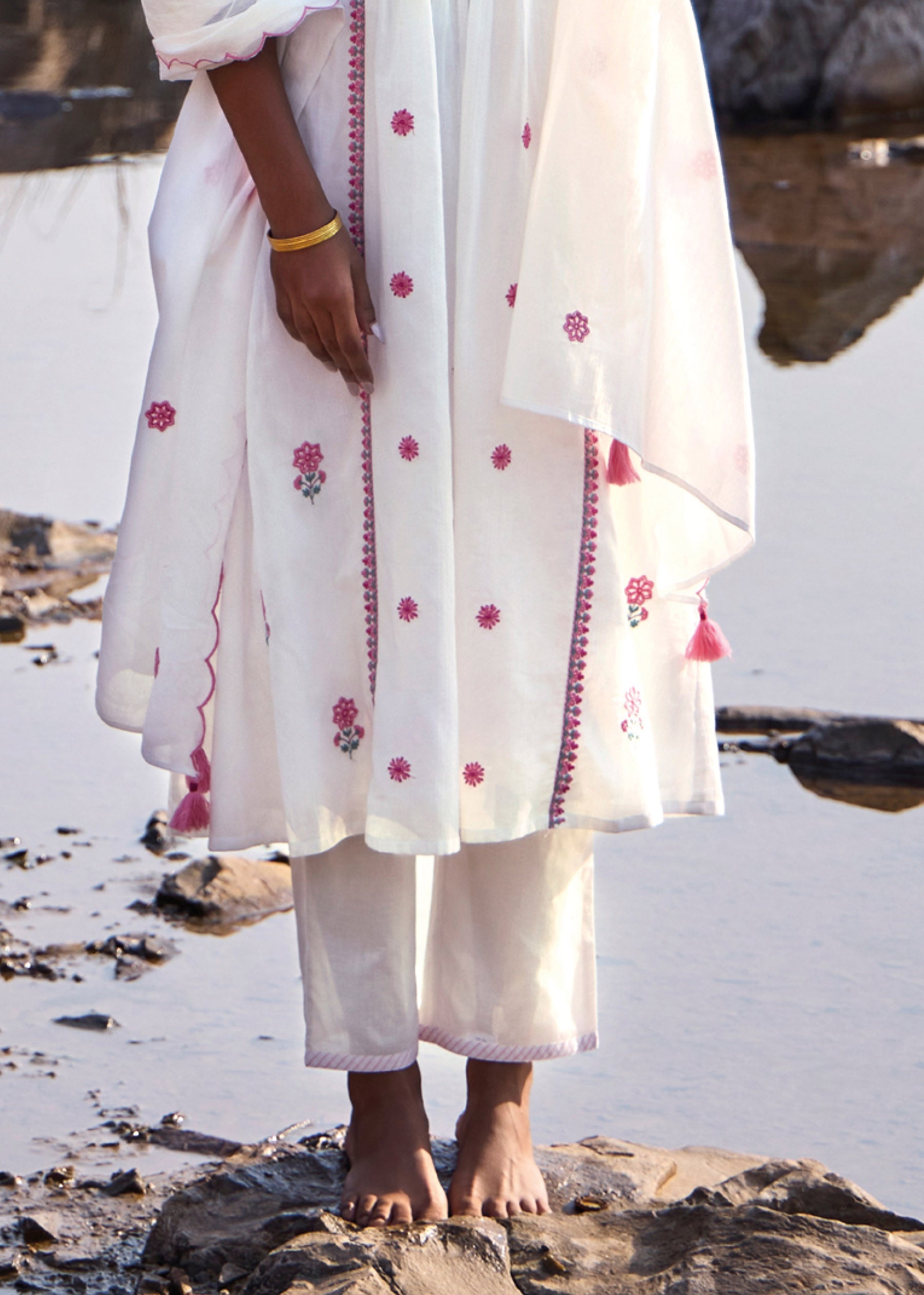 Isara Blush Embroidered Silk Kurta Set