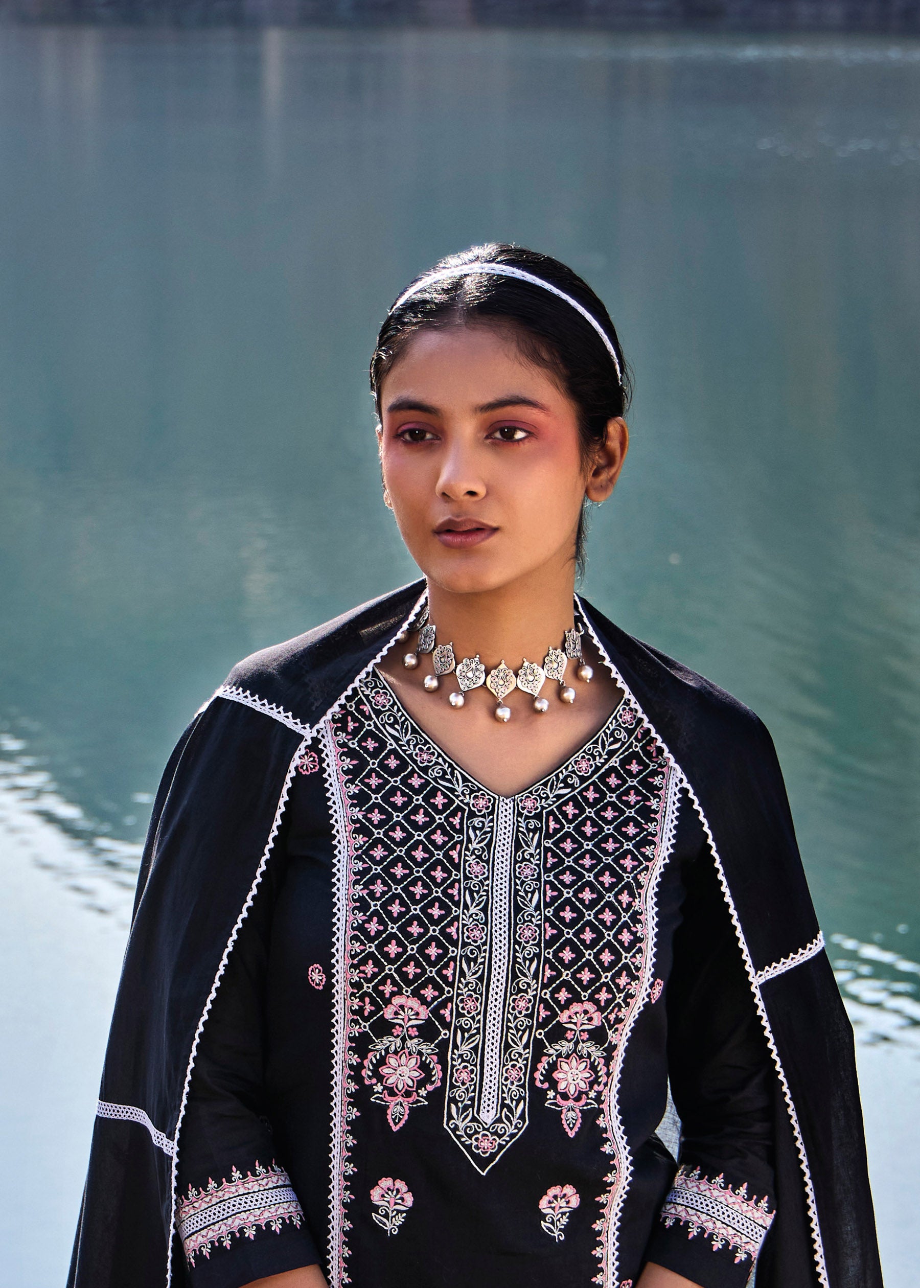 Tahlia Chikankari Cotton Kurta Set