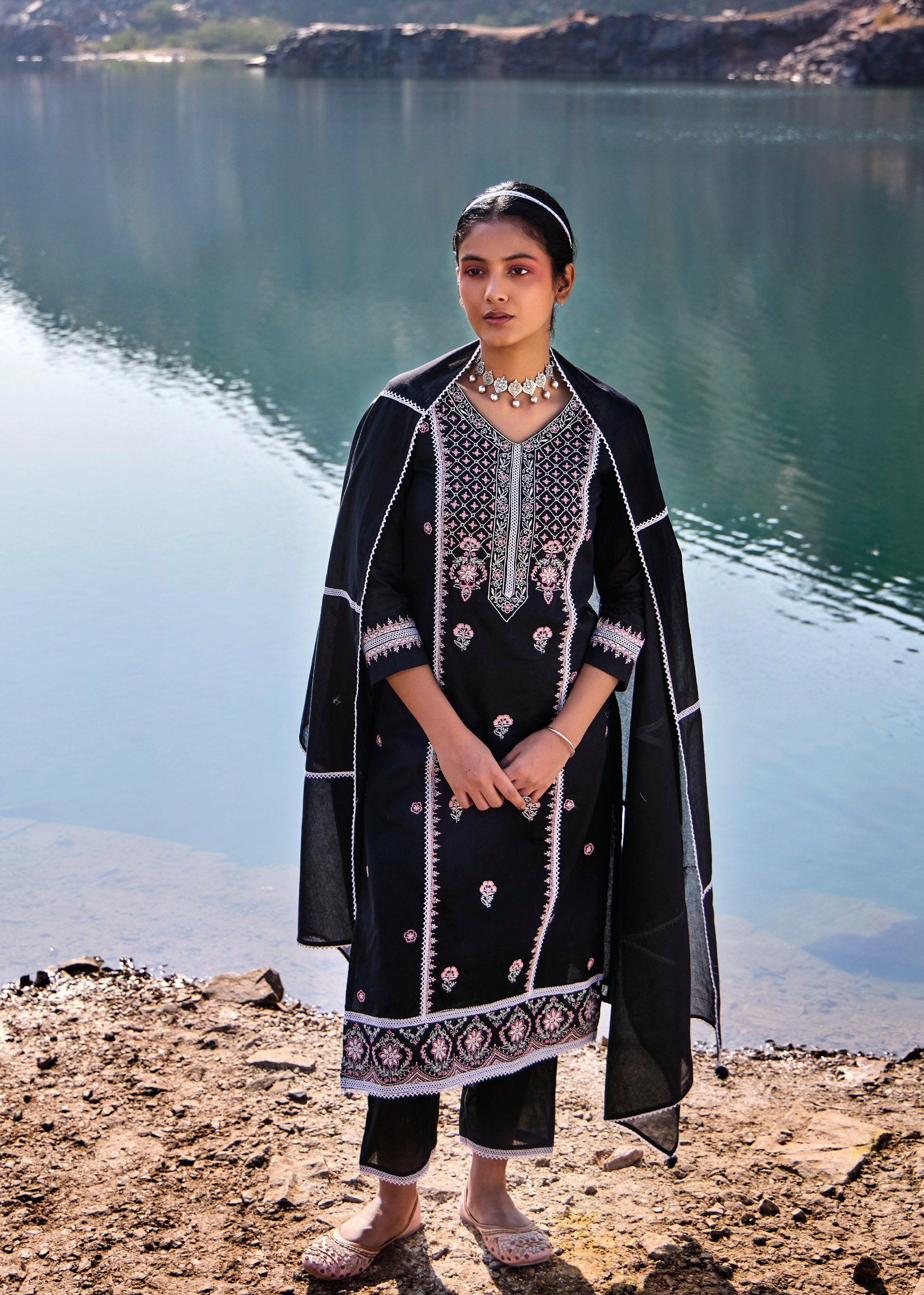 Tahlia Chikankari Cotton Kurta Set