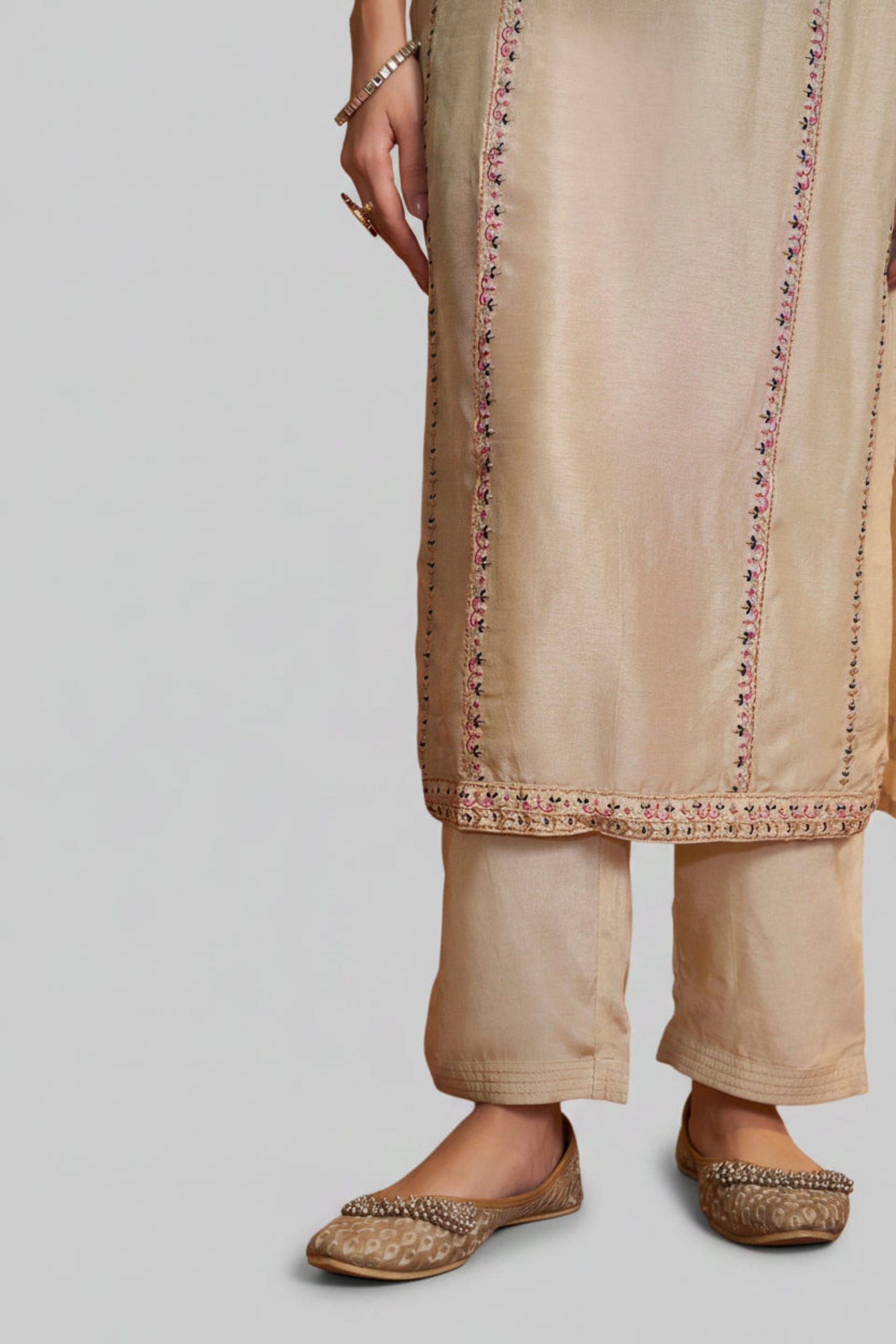 Russian Silk Kurta with Contrast Jacquard Dupatta – Cream