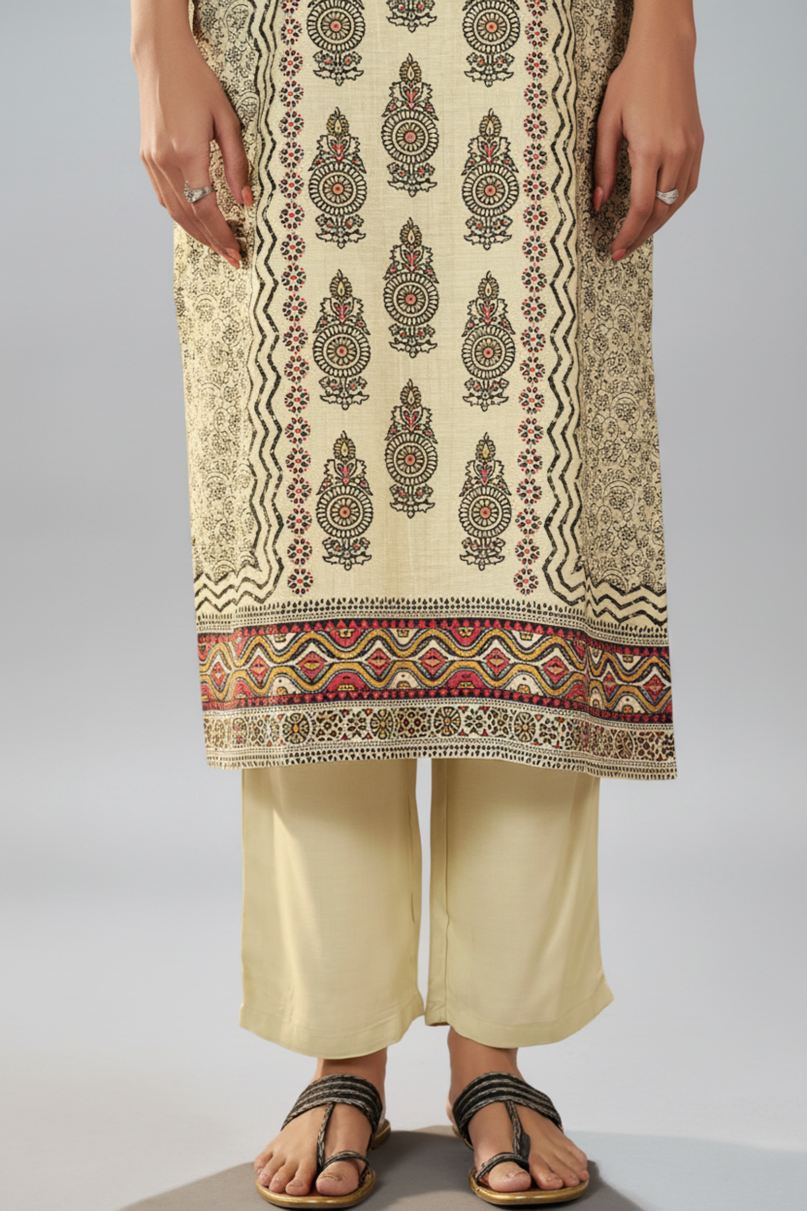 Ivory Artisan Shimmer Linen Digital Printed Kurta Set