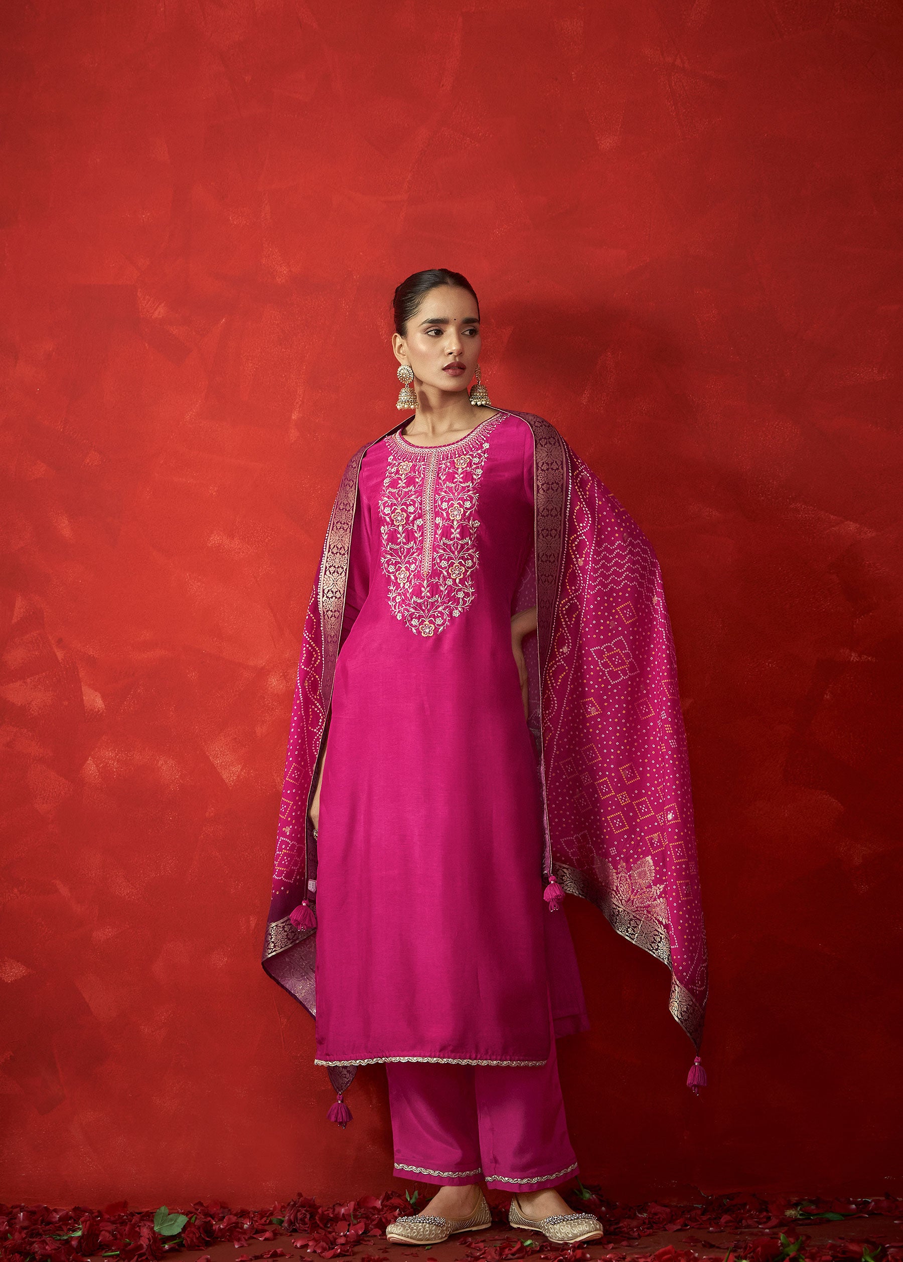 Manika Rani Embroidery Kurta Set