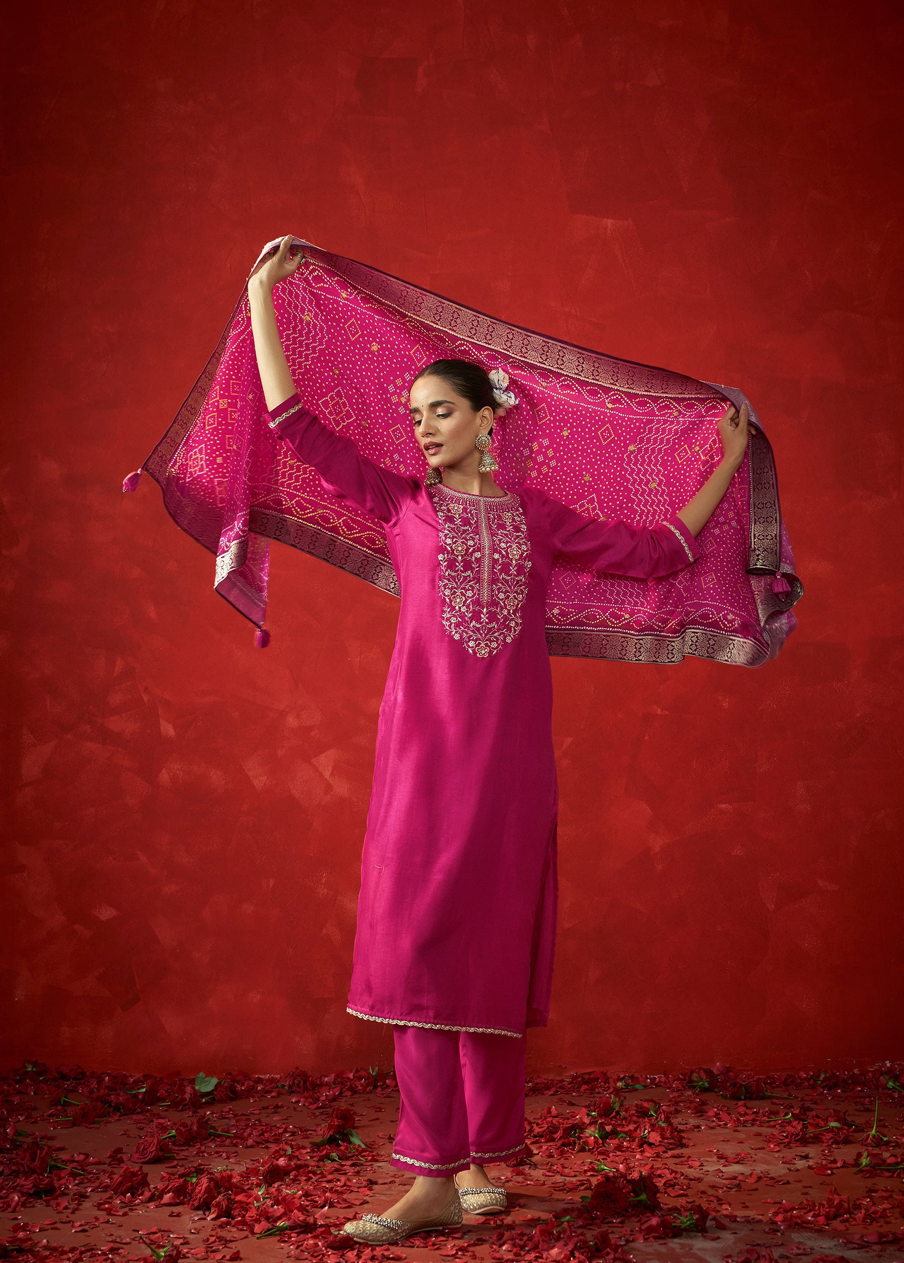 Manika Rani Embroidery Kurta Set