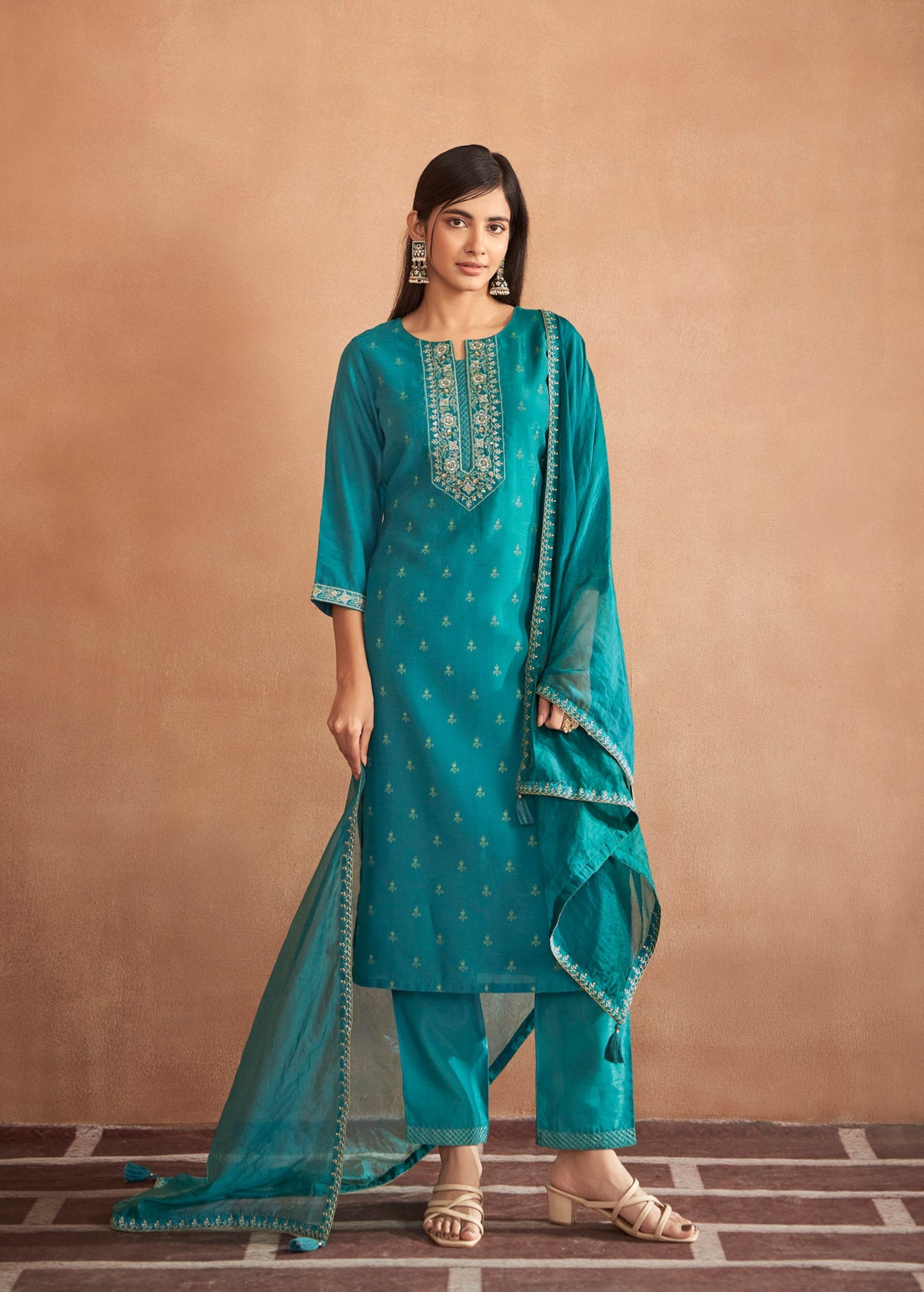 Bijou Shimmer Elegance Kurti Set
