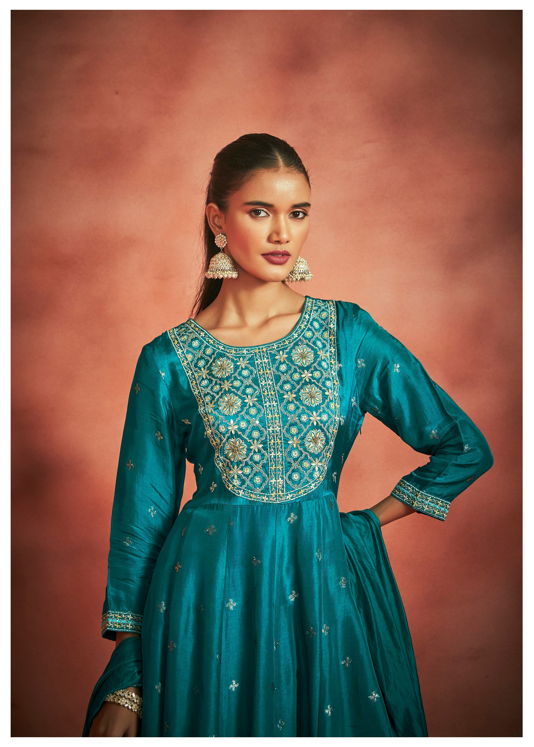 Rêverie Jacquard Anarkali Kurti Set