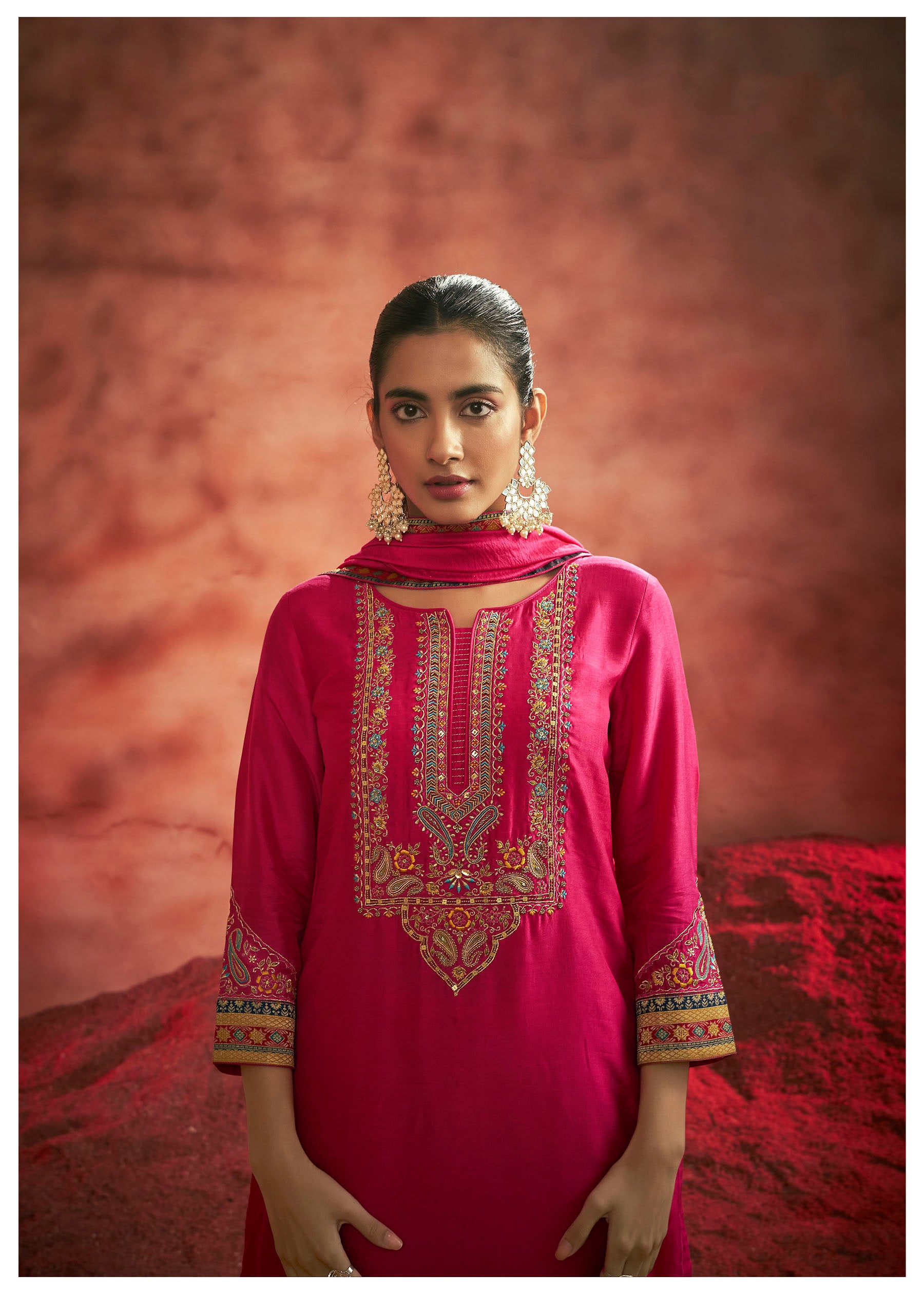 Magentae Rani Dola Silk Kurta Set