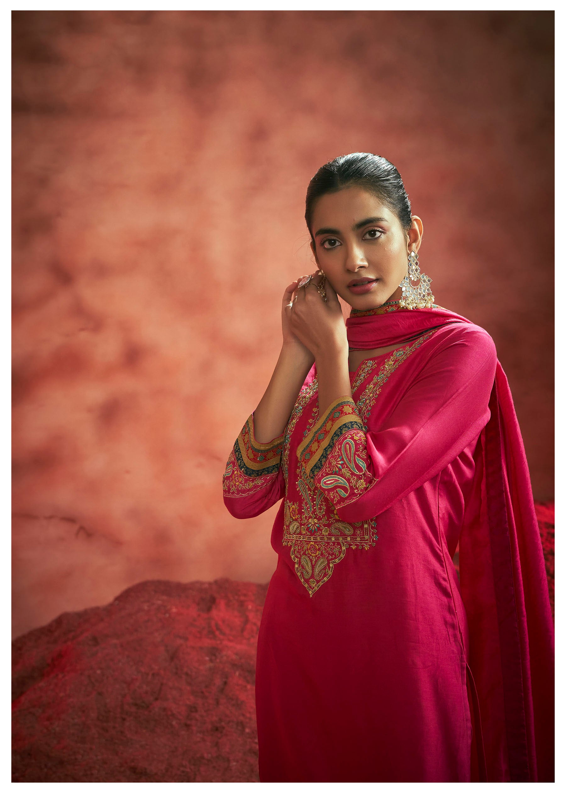 Magentae Rani Dola Silk Kurta Set