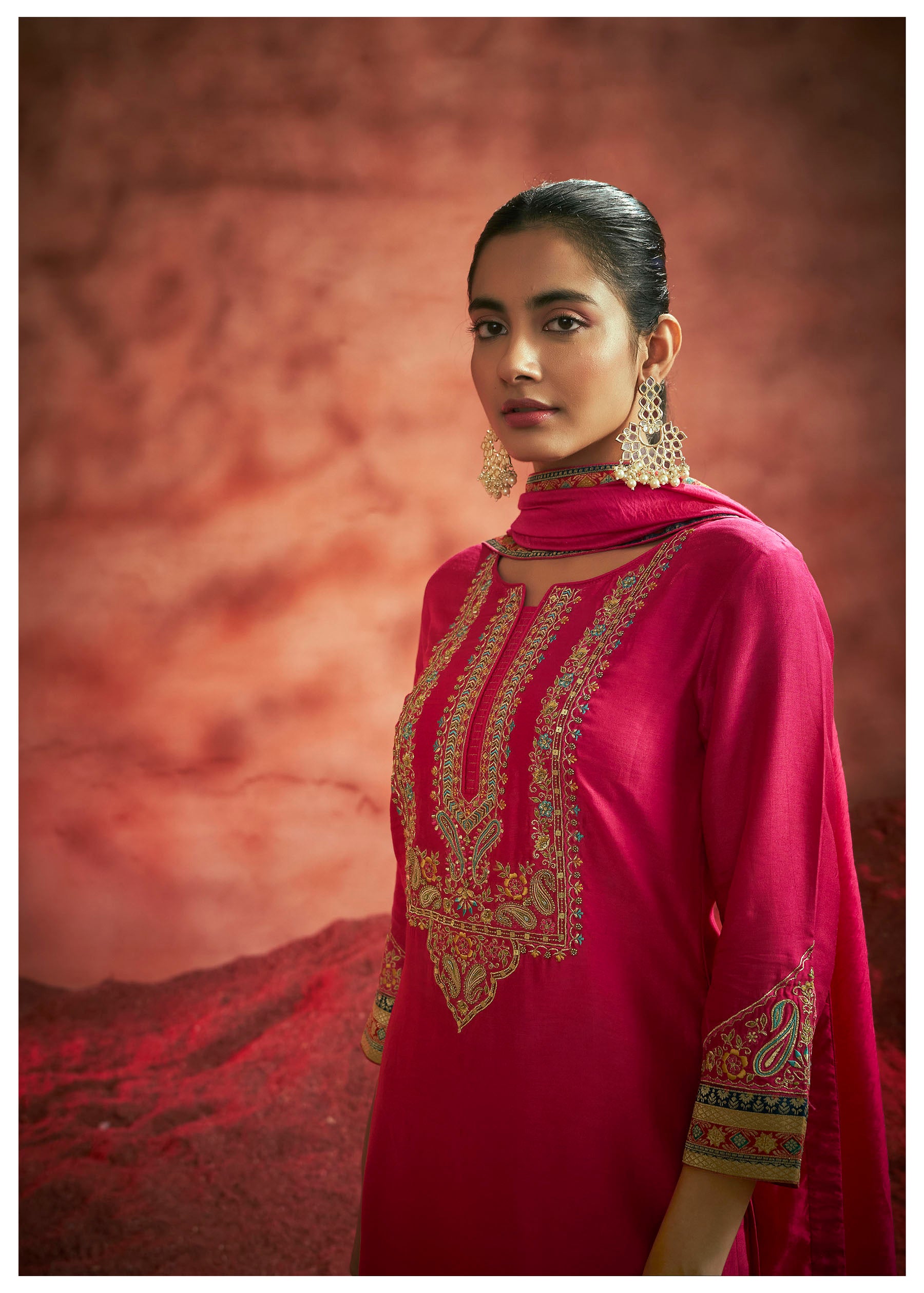Magentae Rani Dola Silk Kurta Set