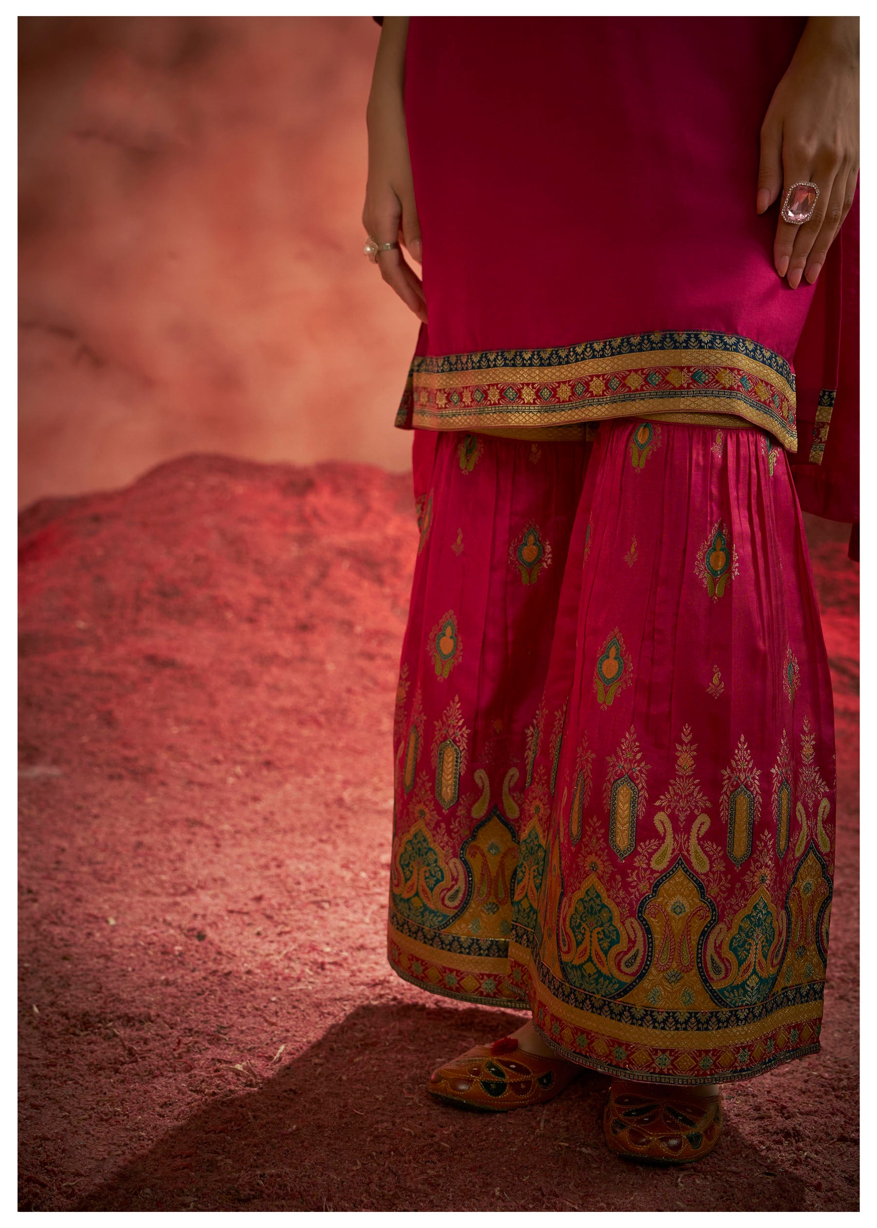 Magentae Rani Dola Silk Kurta Set