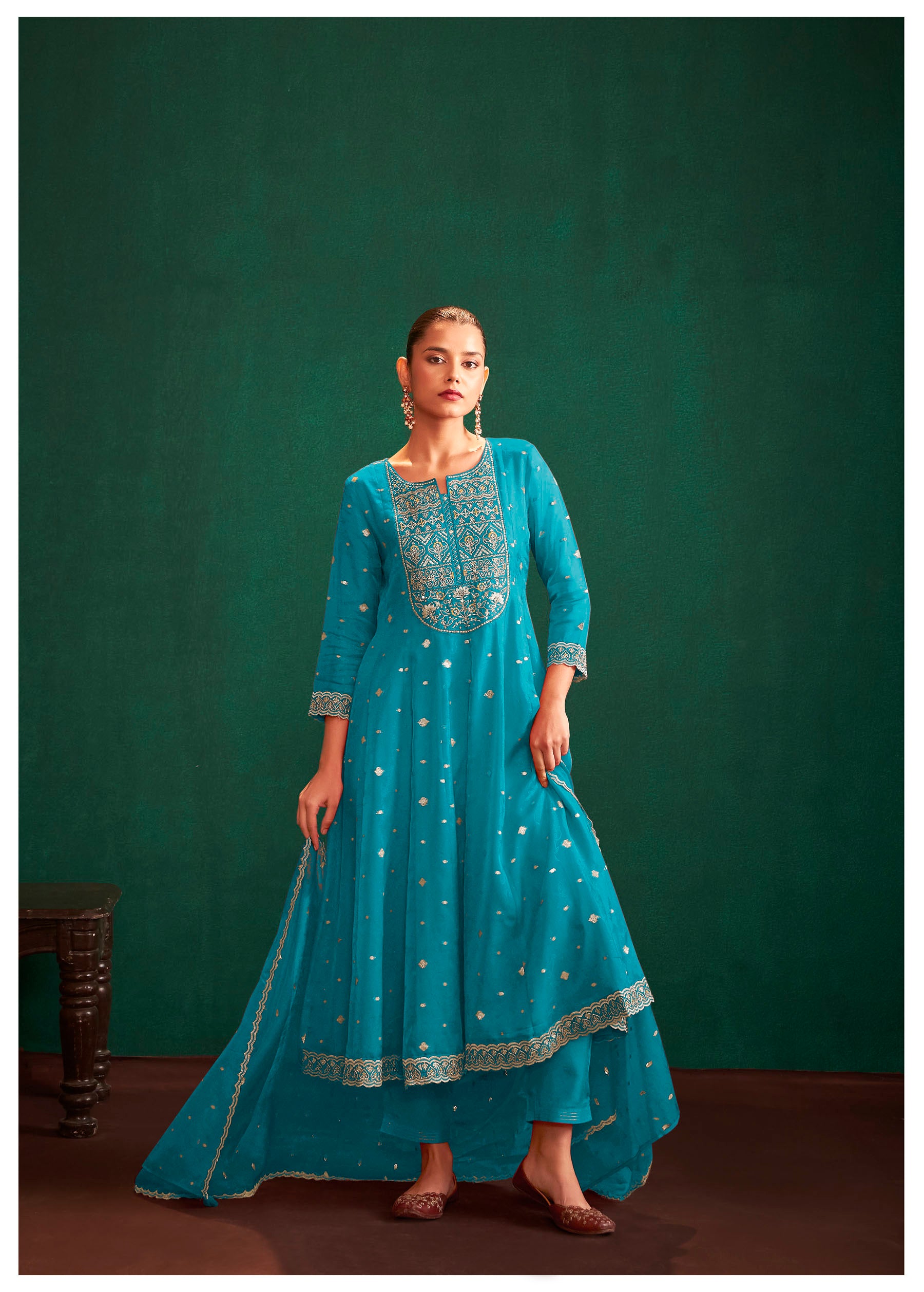 Oceyra Rama Organza Jacquard Kurta Set