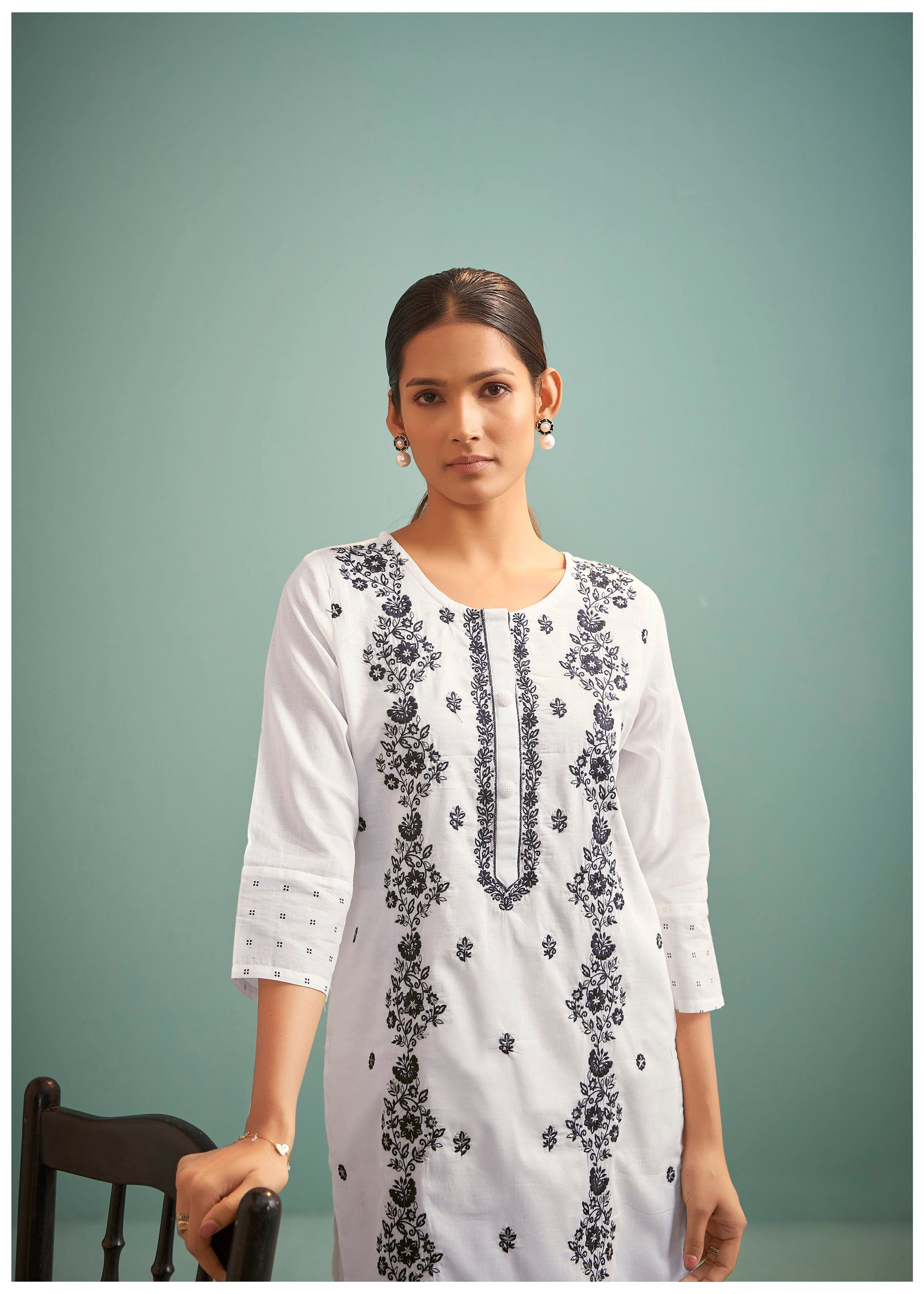 Delvina Cream Chikankari Embroidered Cotton Kurta Set