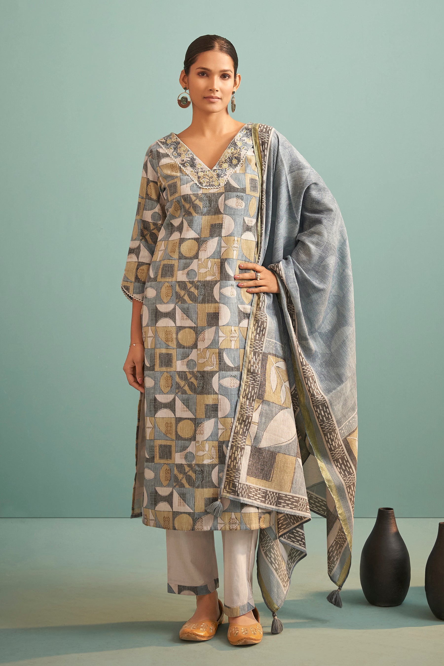 Meadowyn Green Embroidered Linen Kurta Set