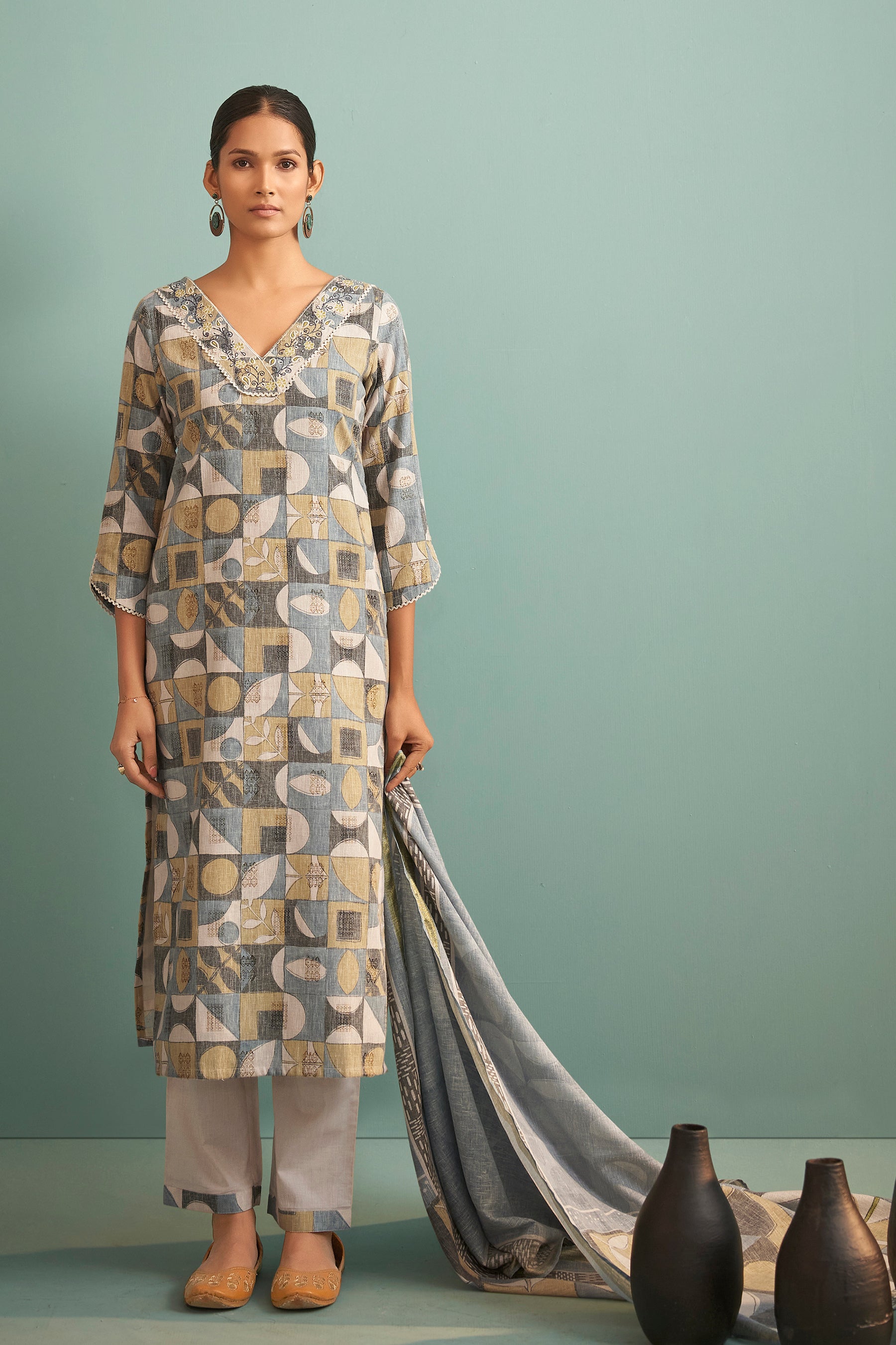 Meadowyn Green Embroidered Linen Kurta Set