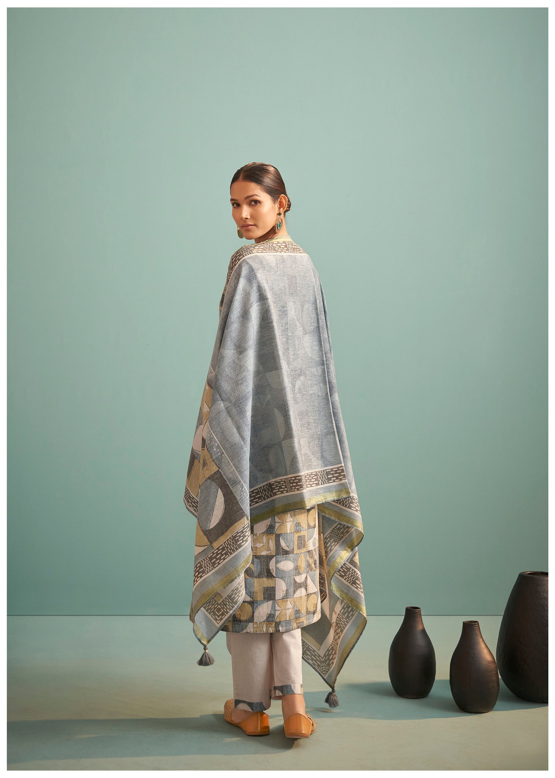 Meadowyn Green Embroidered Linen Kurta Set