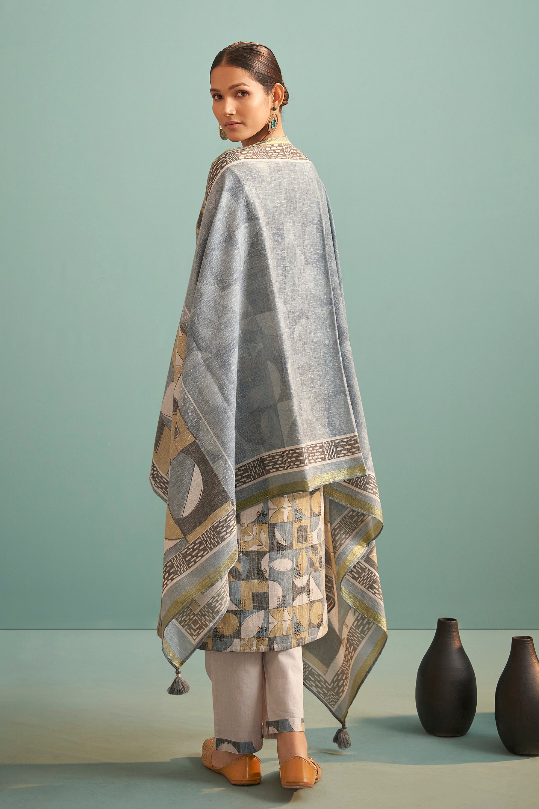 Meadowyn Green Embroidered Linen Kurta Set