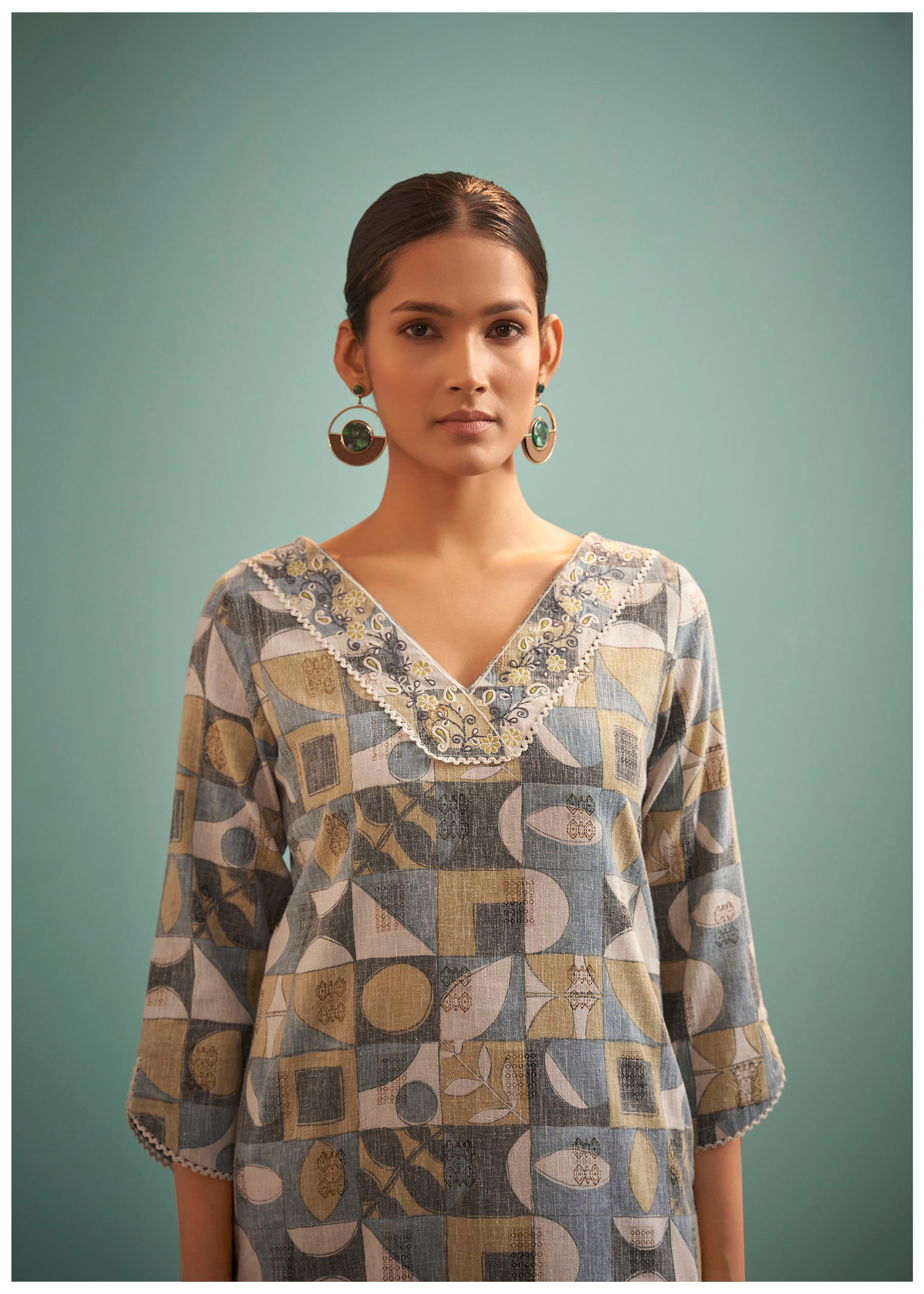 Meadowyn Green Embroidered Linen Kurta Set