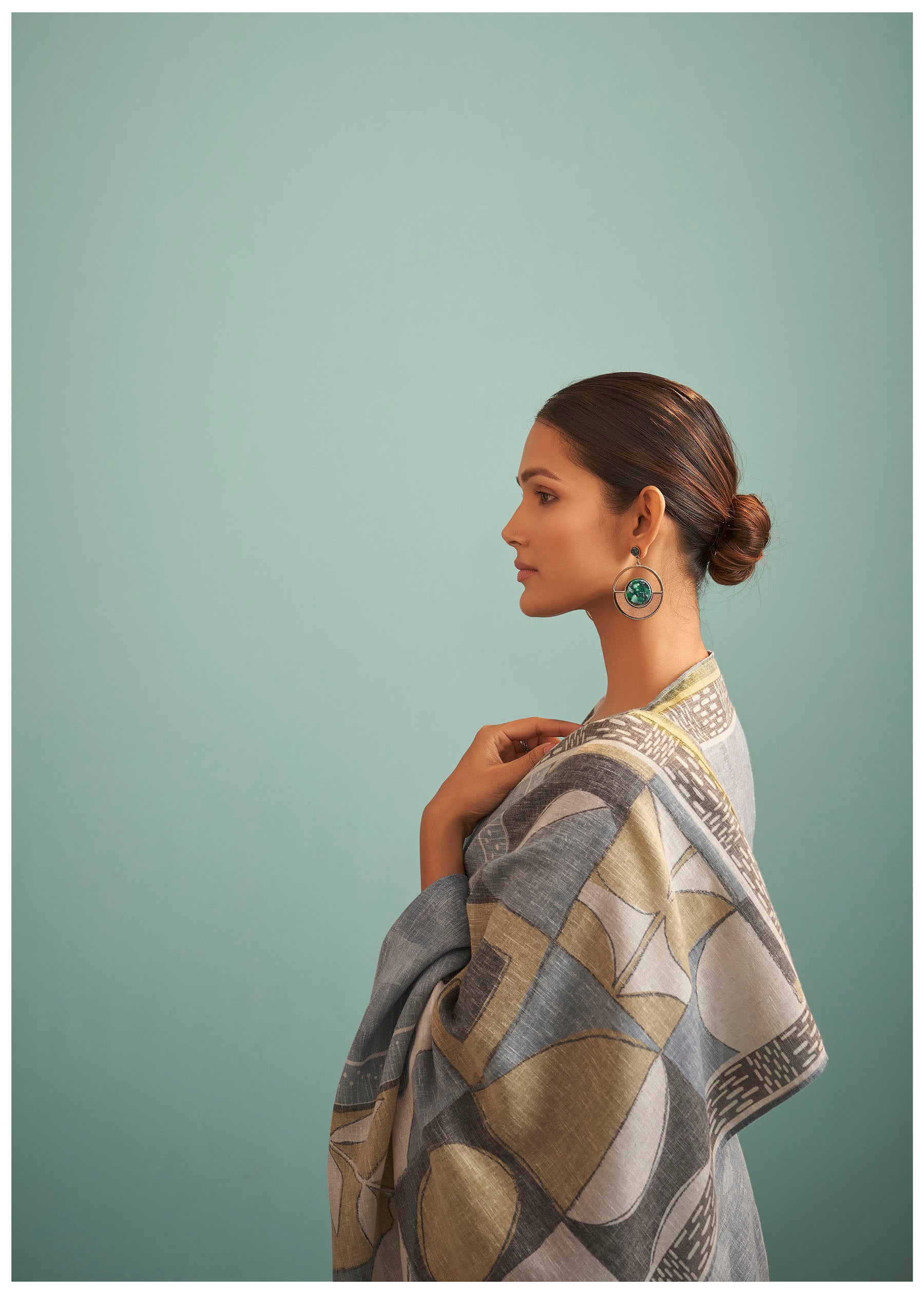 Meadowyn Green Embroidered Linen Kurta Set