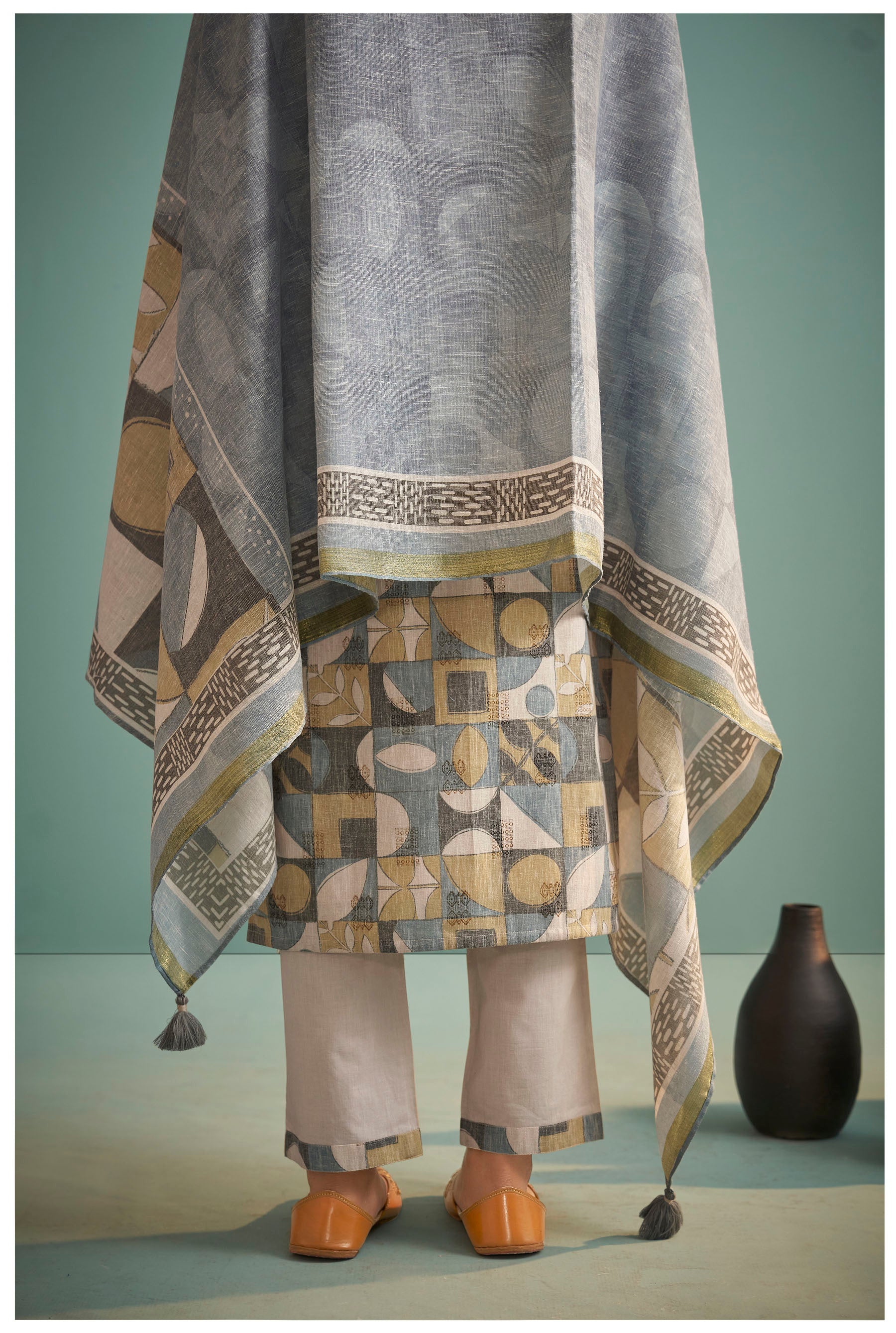 Meadowyn Green Embroidered Linen Kurta Set