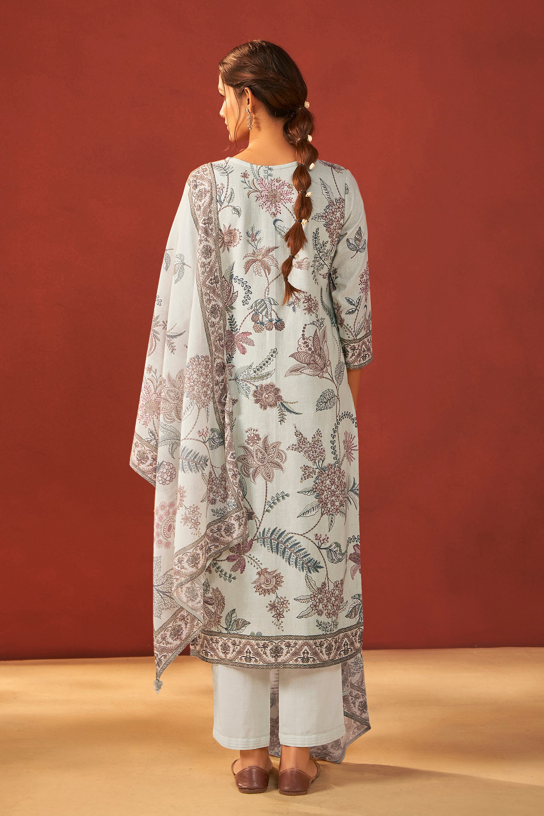 Vessara Pine Embroidered Linen Kurta Set