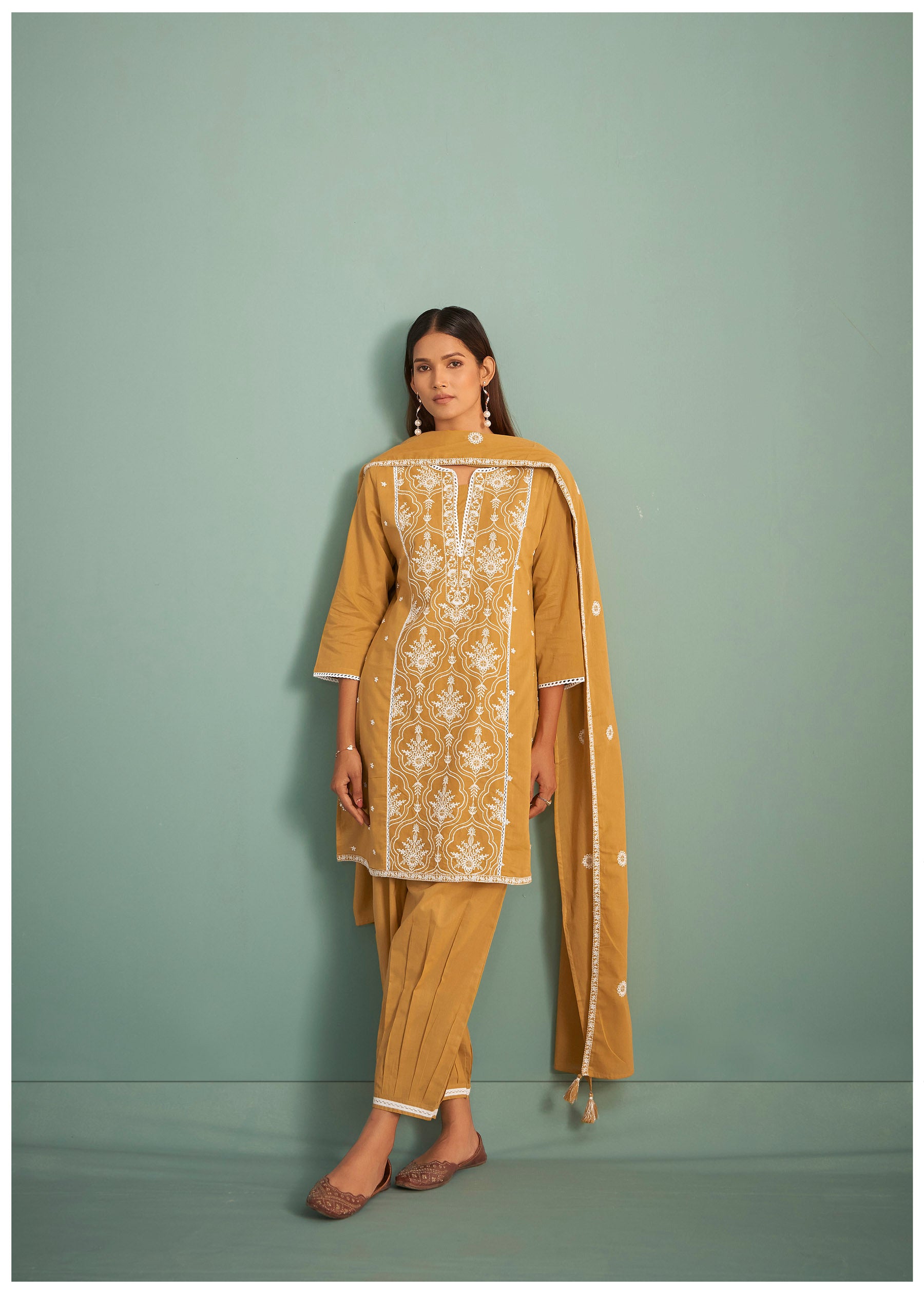 Saffronia Cotton Chikankari Kurta Set