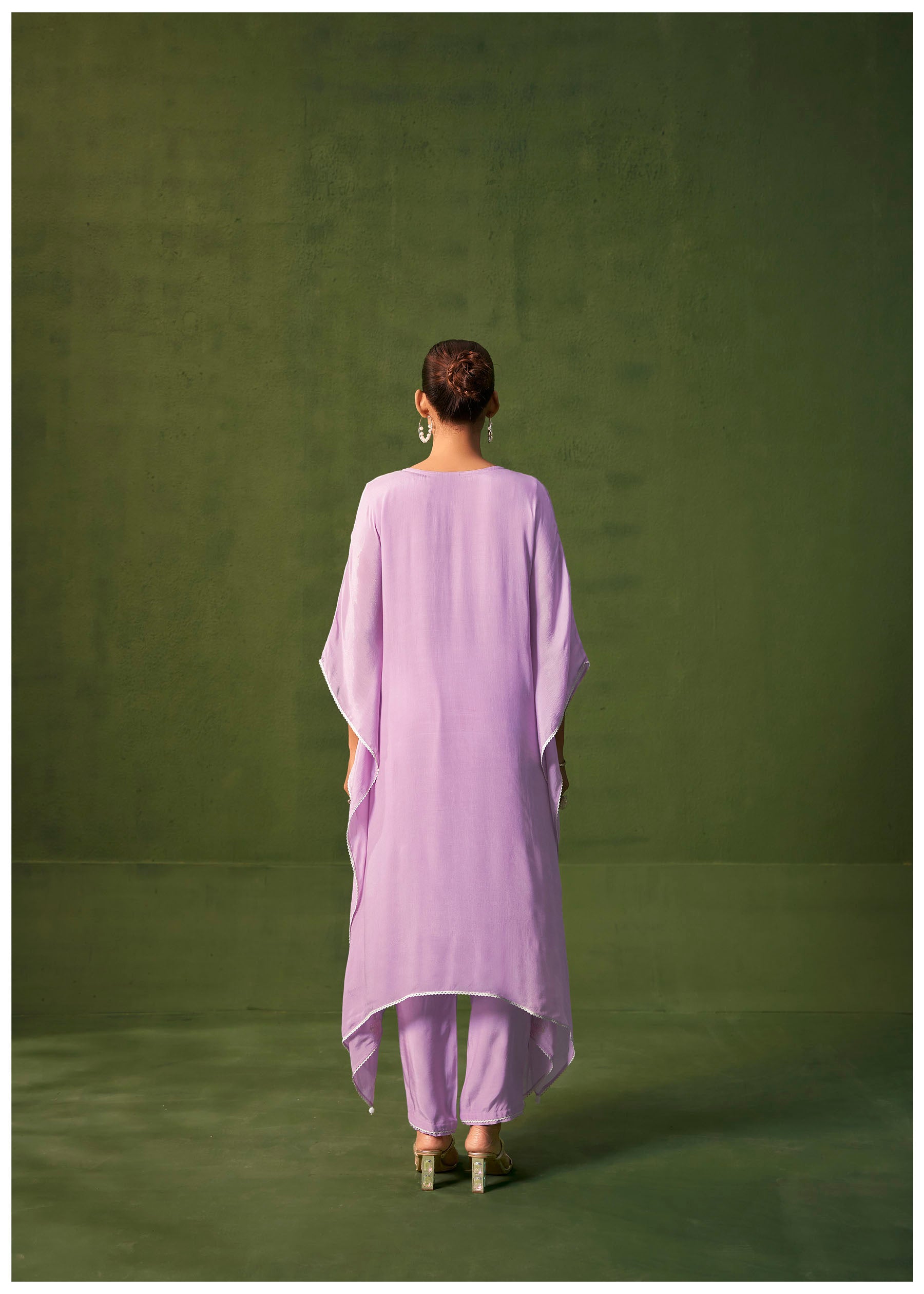 Caladriel Lavender Chinnon Embroidered Kaftan