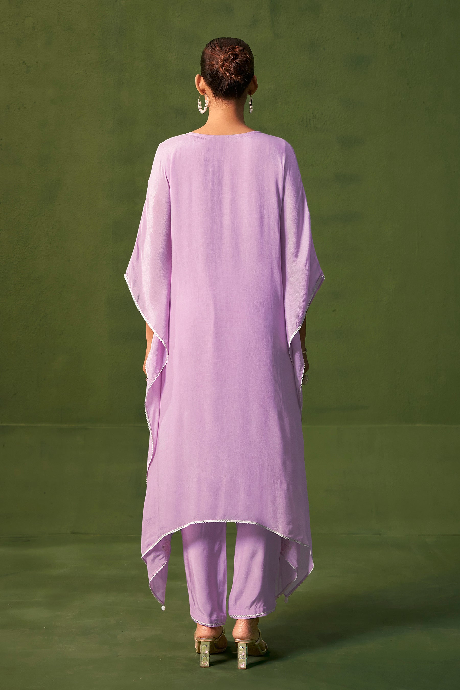 Caladriel Lavender Chinnon Embroidered Kaftan