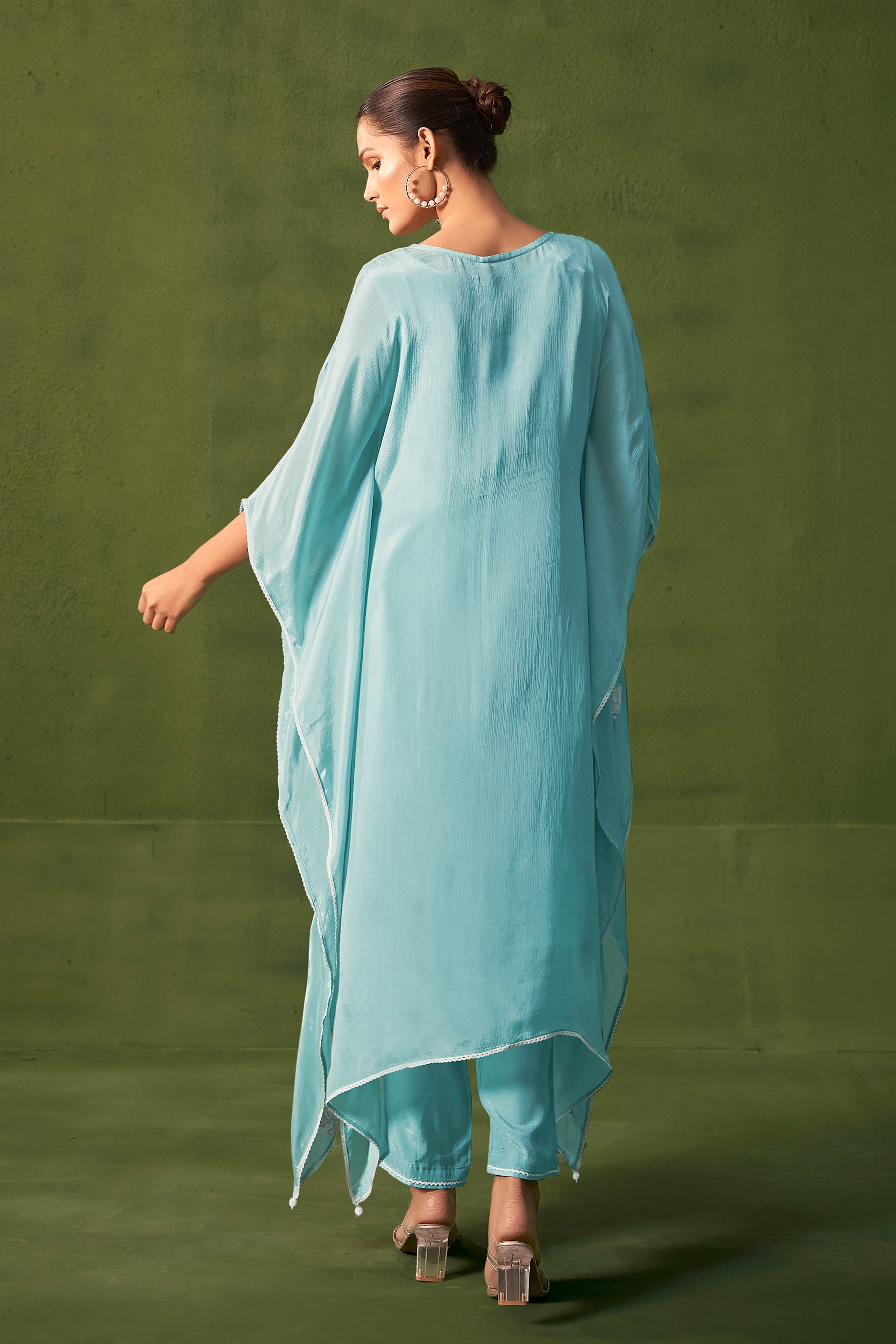 Vyserra Rama Chinnon Embroidered Kaftan