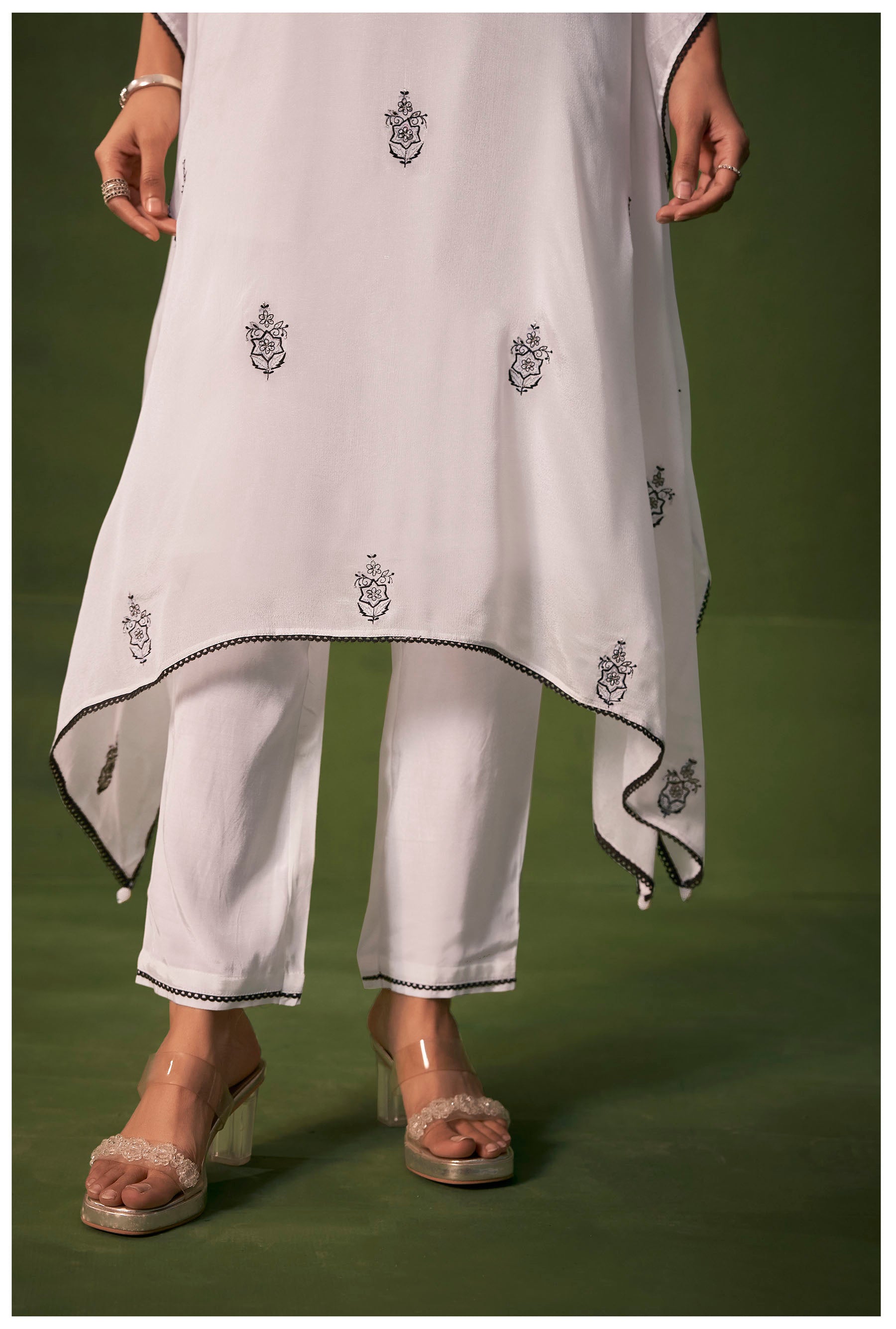 Savrynn Cream Chinnon Embroidered Kaftan
