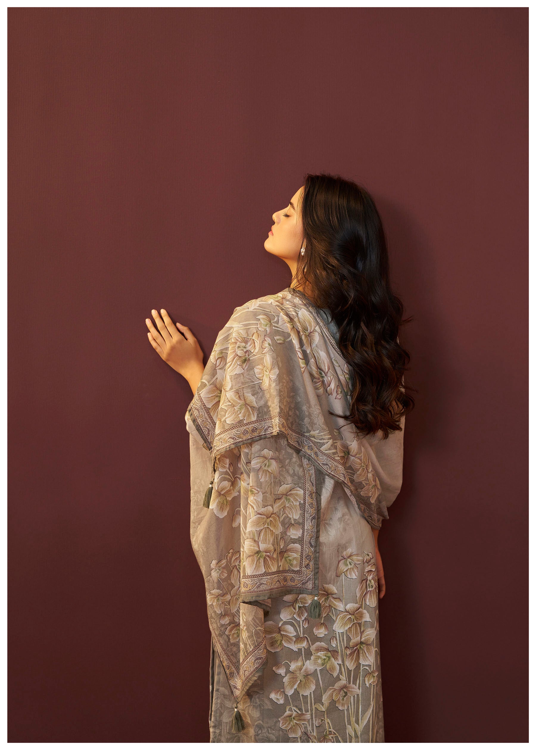 Mistlyn Grey Embroidered Linen Kurta Set