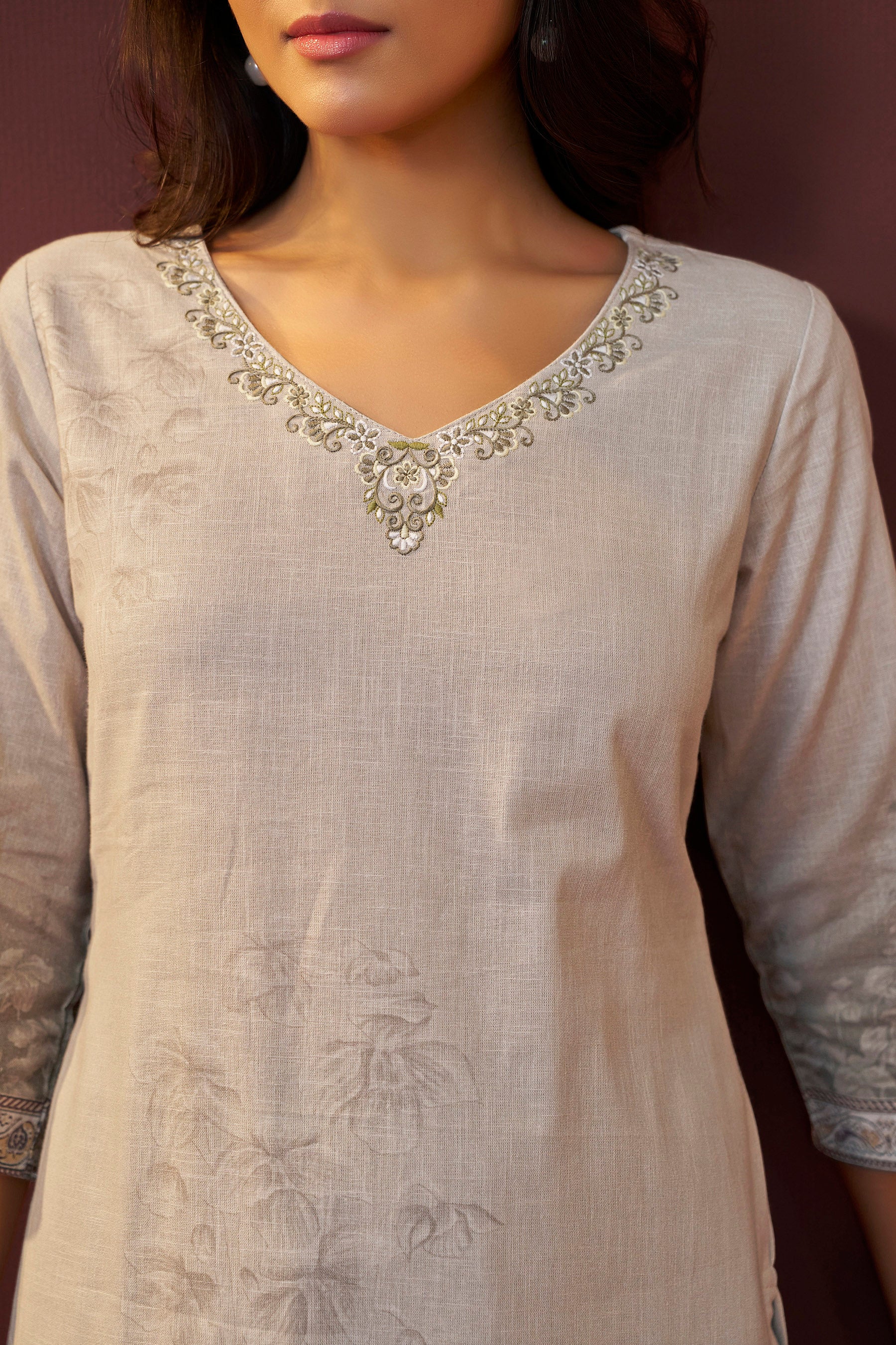 Mistlyn Grey Embroidered Linen Kurta Set