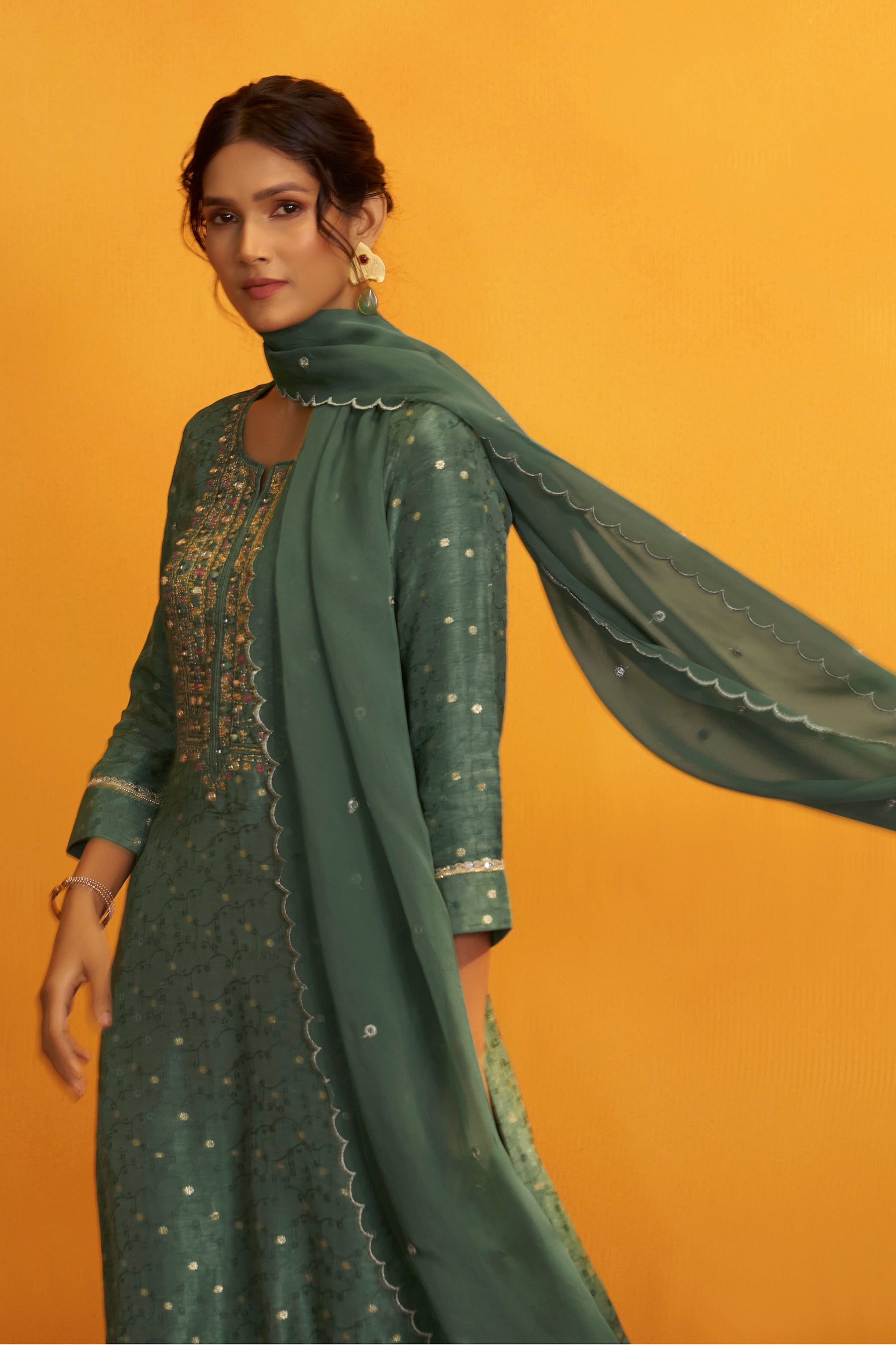 Mirror Embroidery Kurta Set – Green