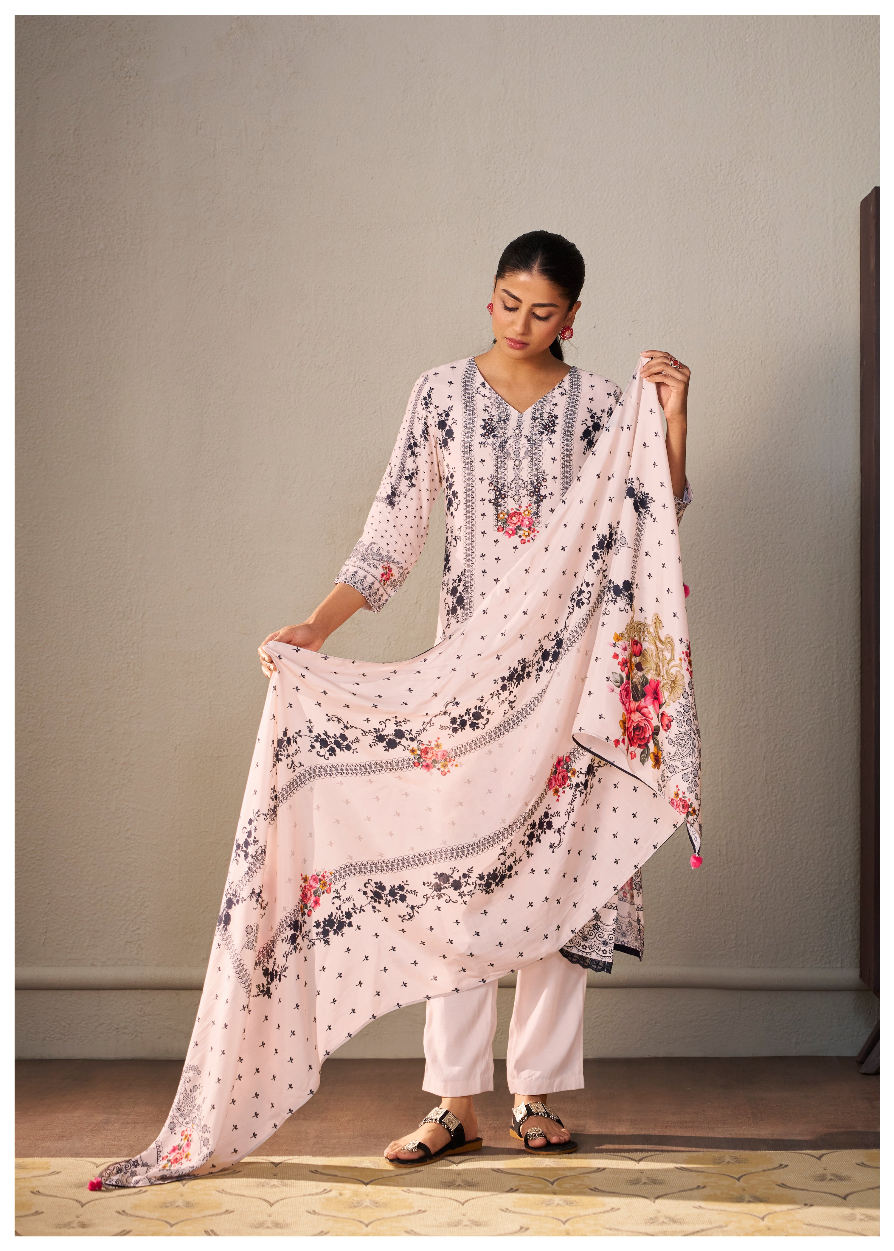 Heavy Muslin Digital Print Kurta Set
