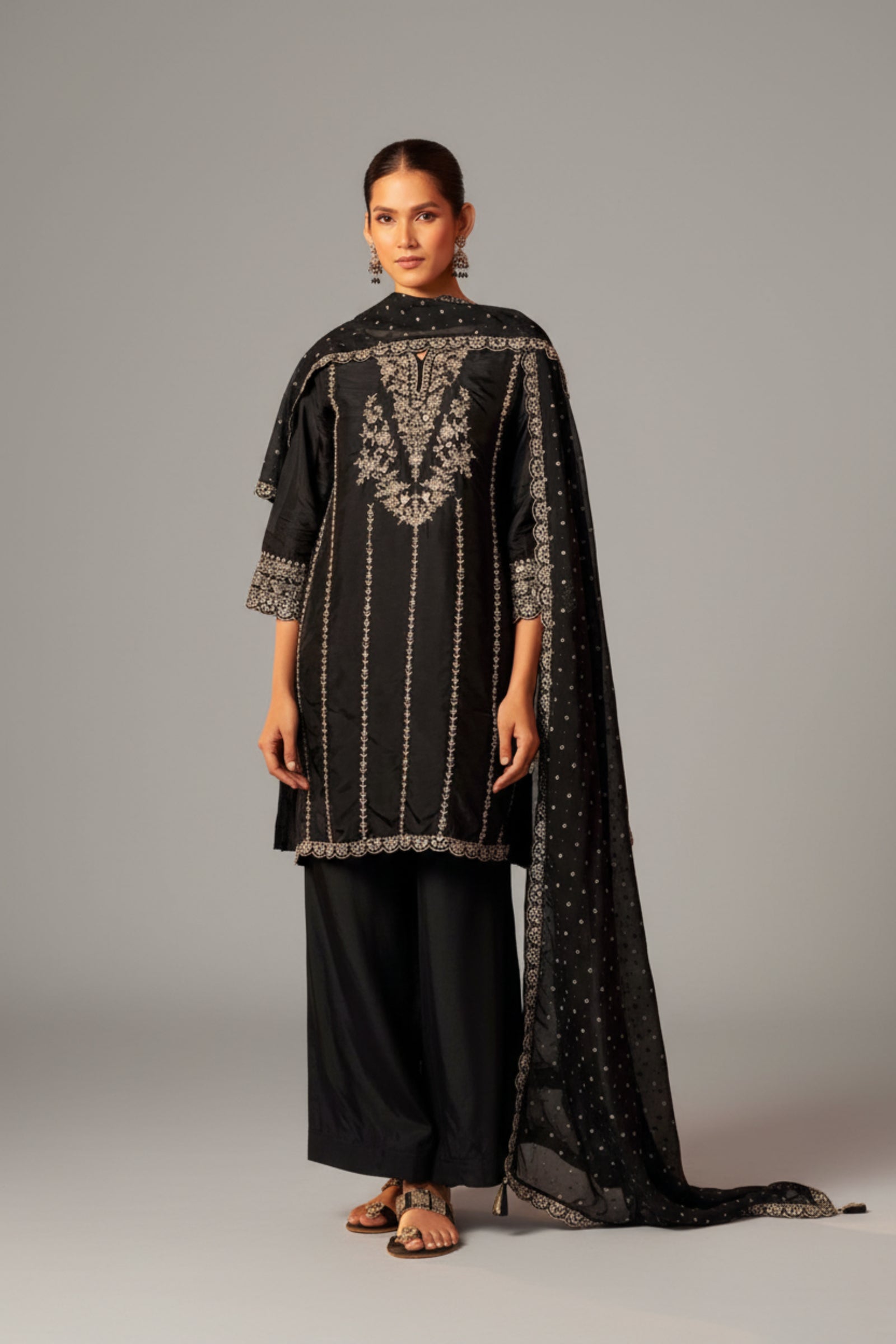 Ravelyn Black Zari Embroidered Kurta Set
