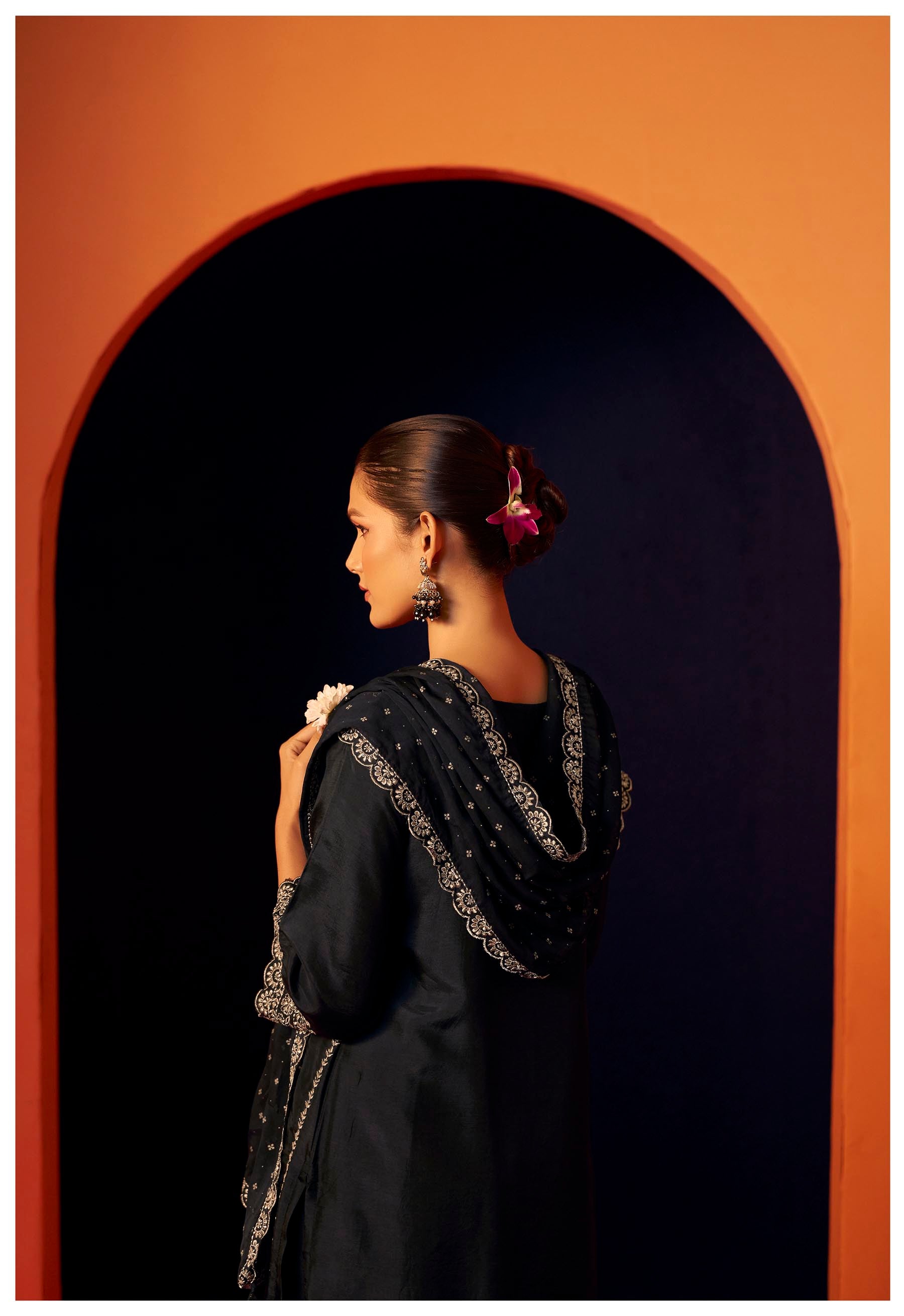 Ravelyn Black Zari Embroidered Kurta Set
