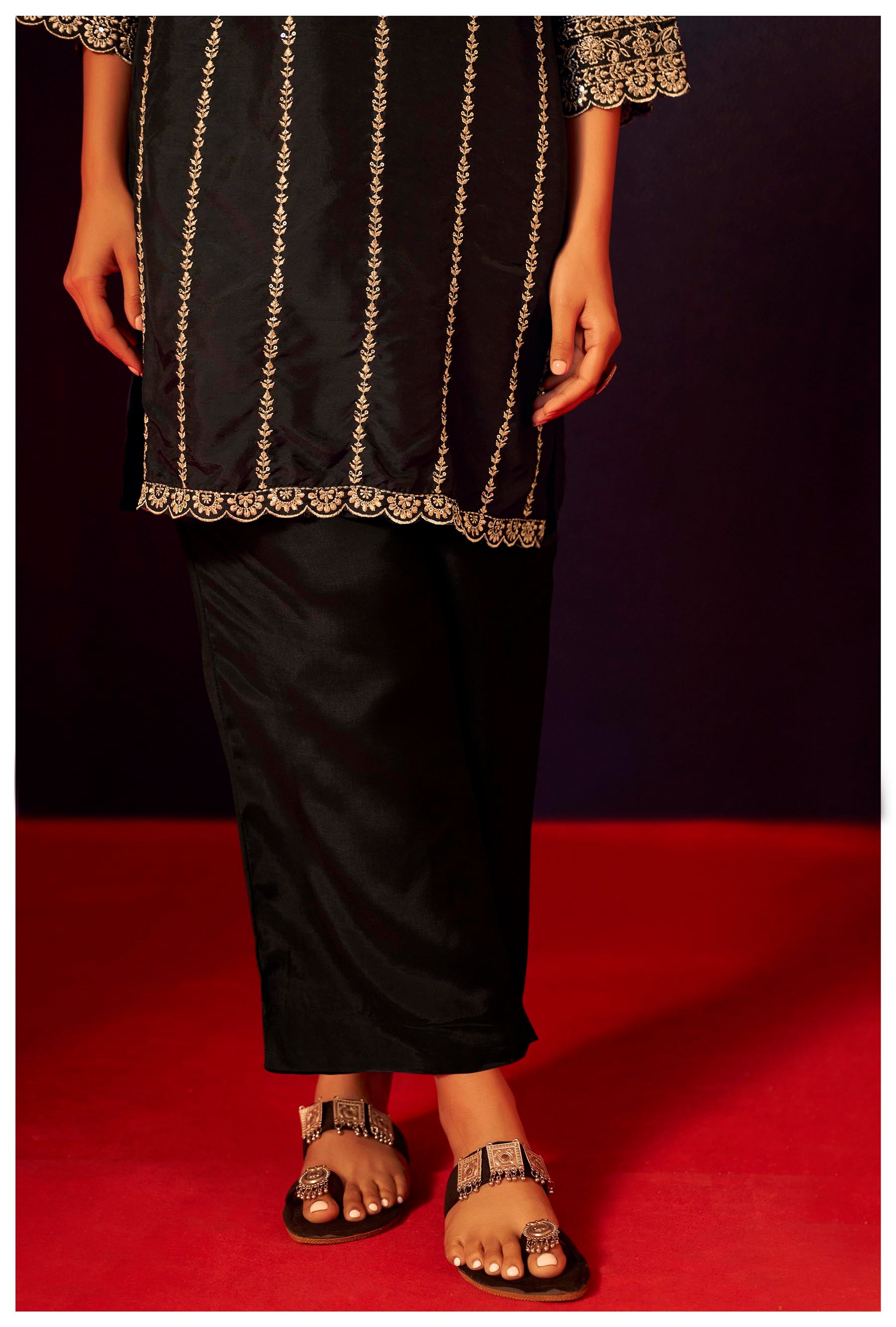 Ravelyn Black Zari Embroidered Kurta Set