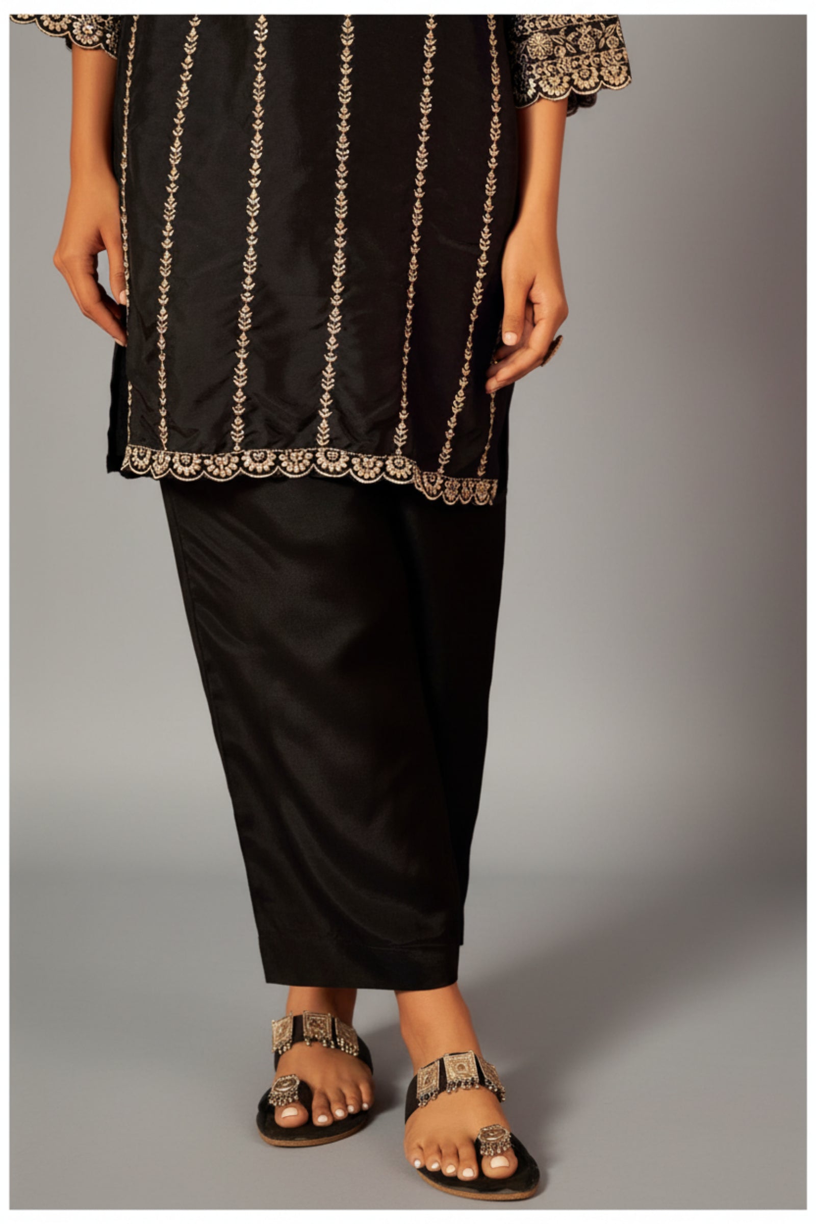 Ravelyn Black Zari Embroidered Kurta Set