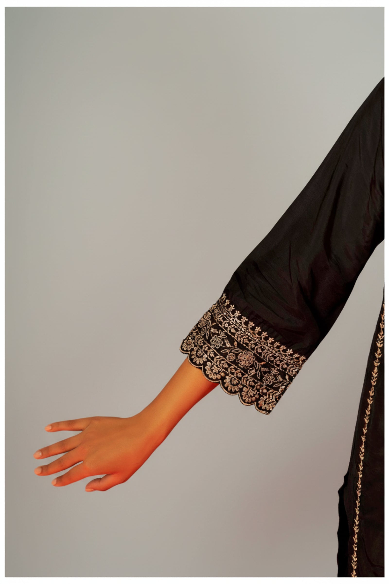 Ravelyn Black Zari Embroidered Kurta Set