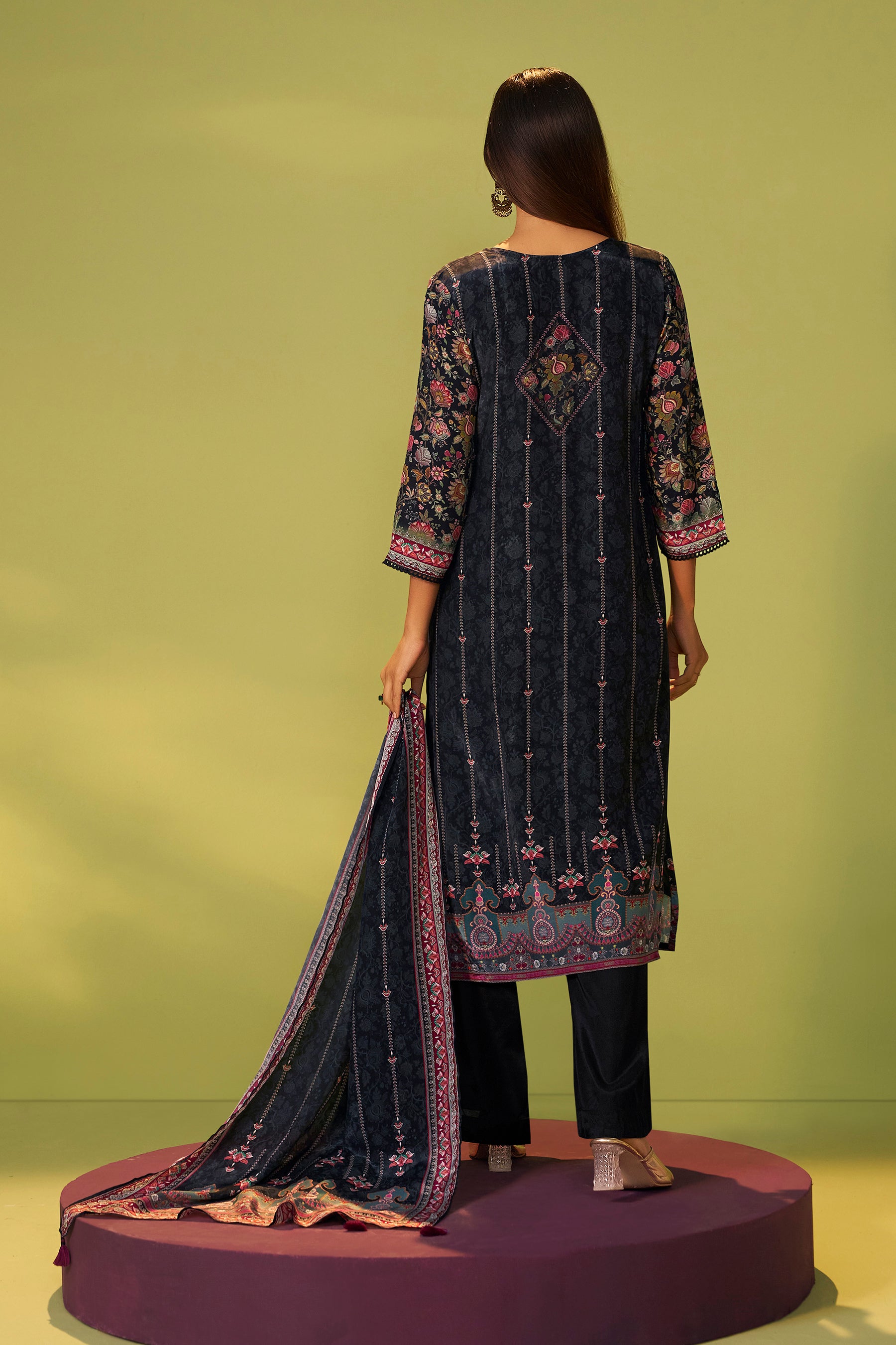 Crepe Silk Kurta Set (3-piece set)