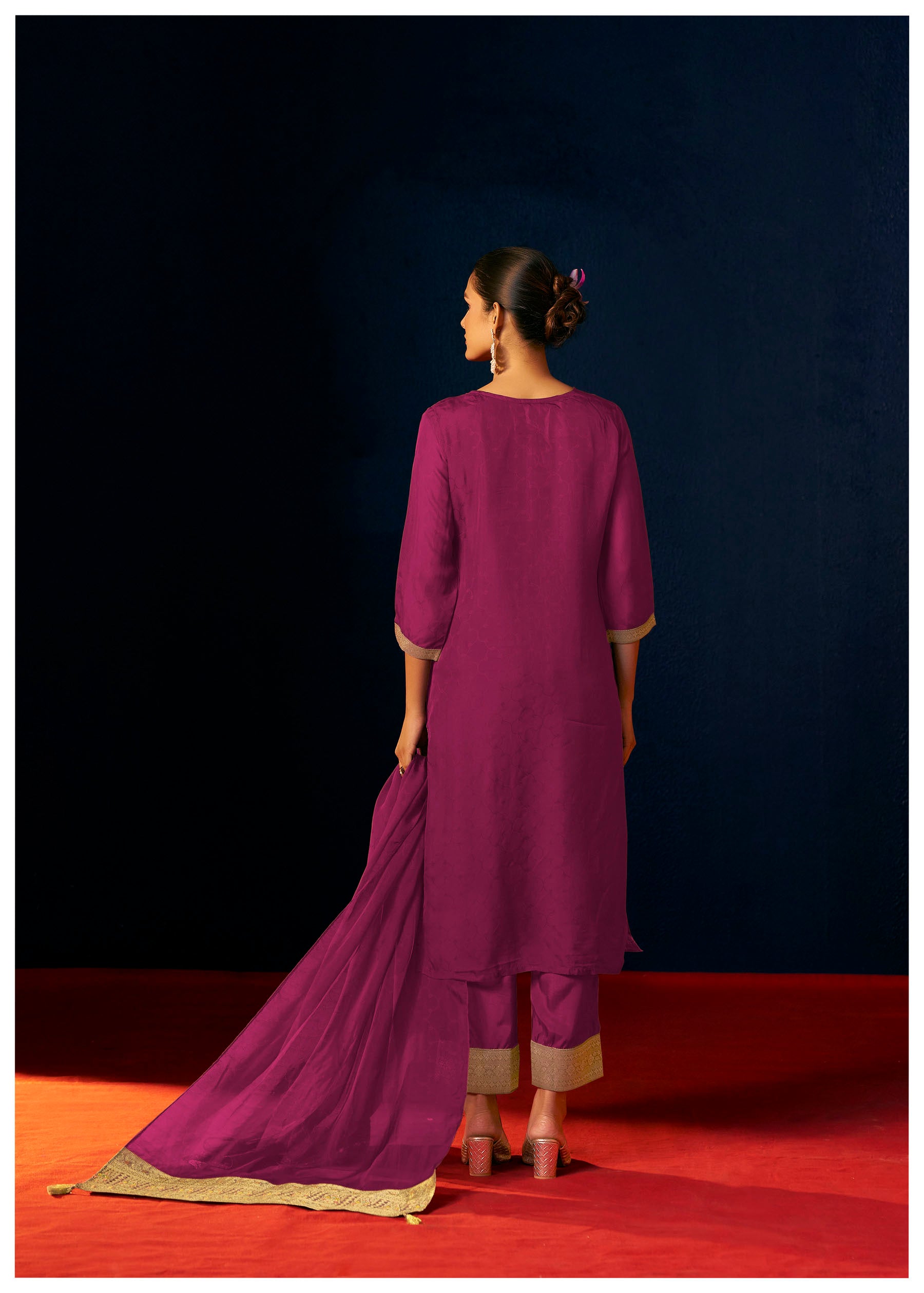 Elurea Pink Organza Jacquard Kurta Set