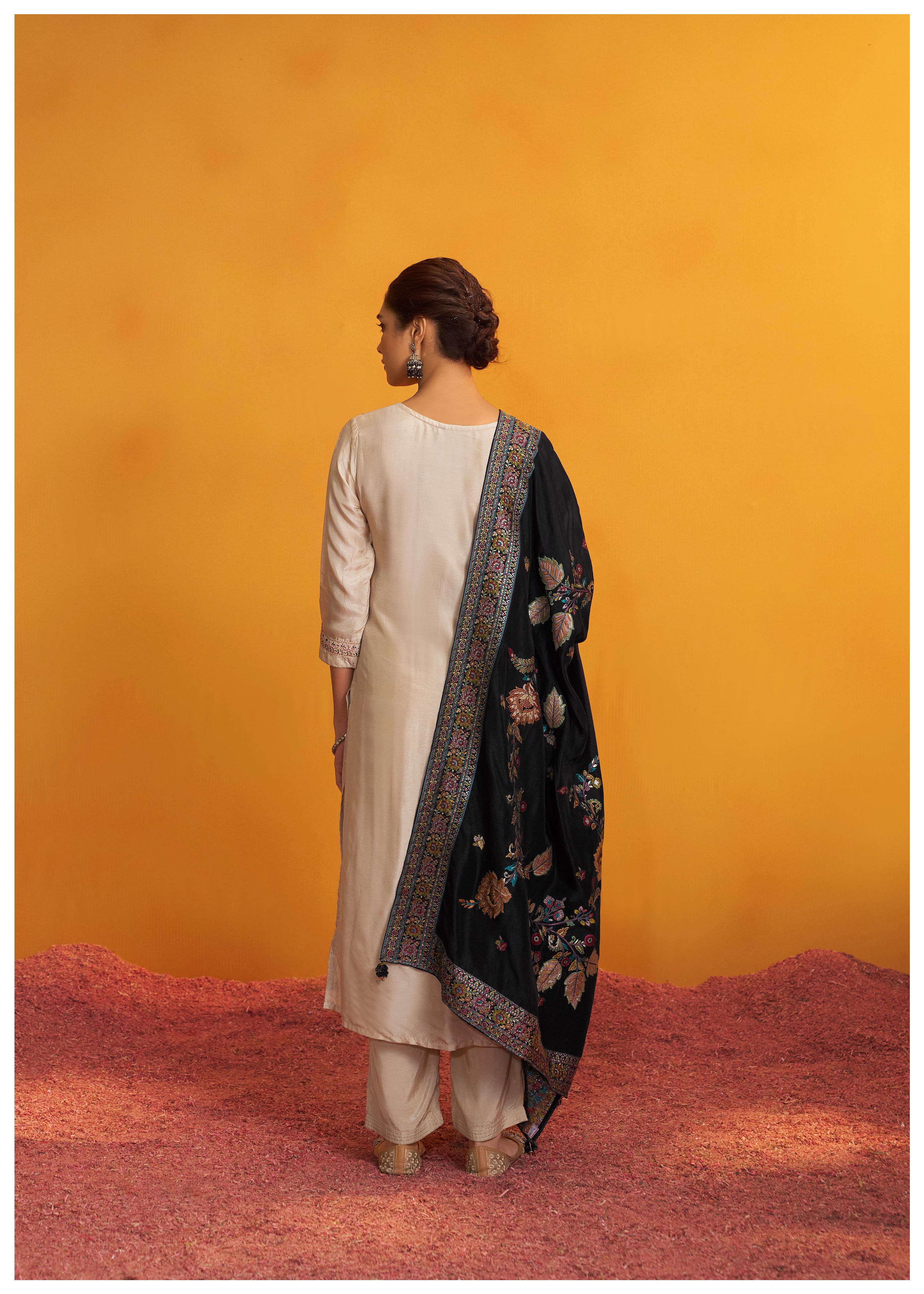Russsian Silk Kurta With Contrast Jacquard Dupatta