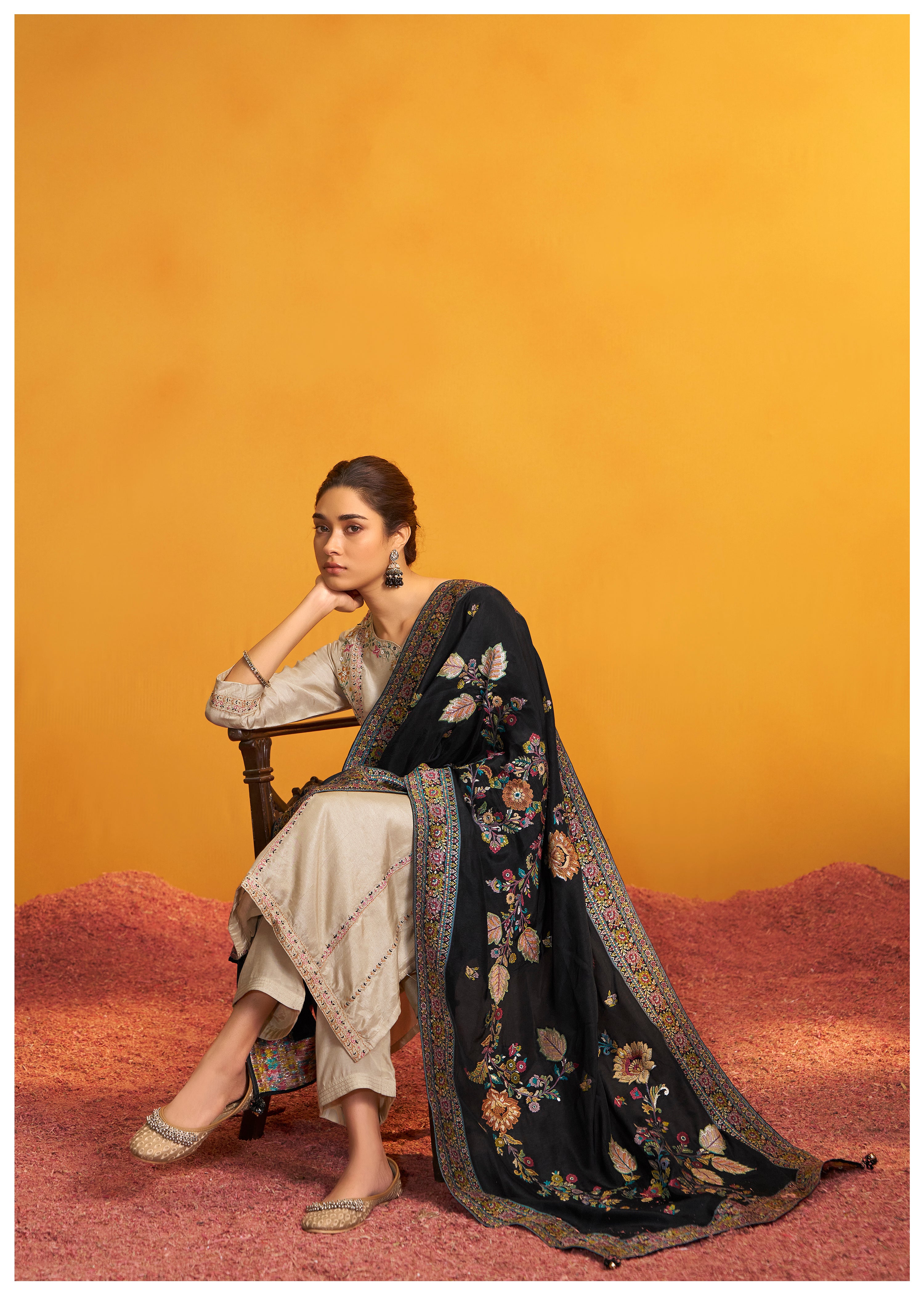 Russsian Silk Kurta With Contrast Jacquard Dupatta