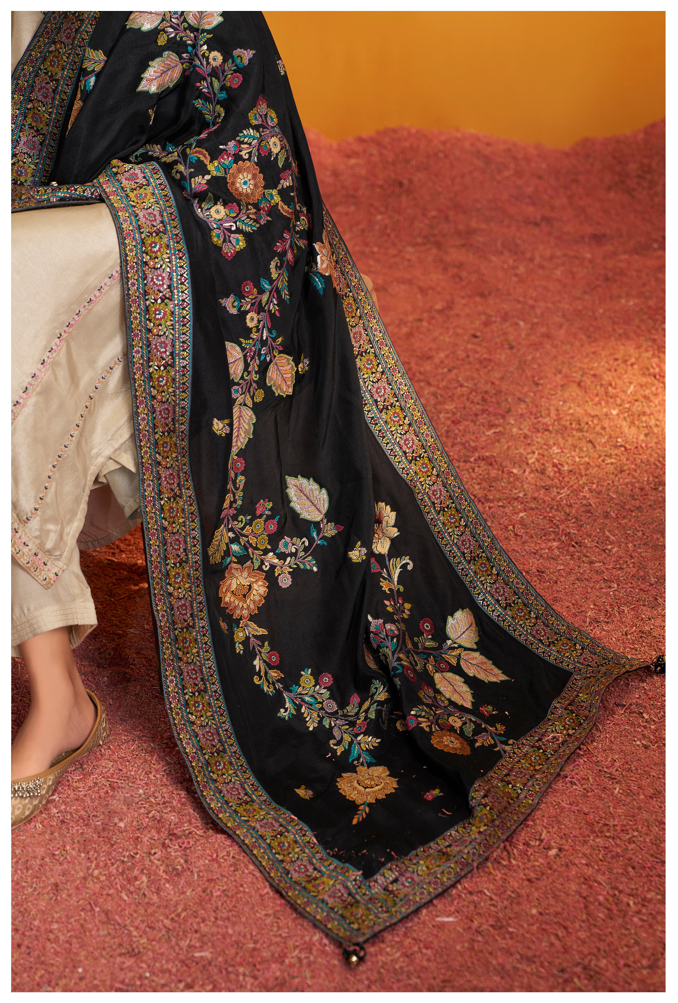 Russsian Silk Kurta With Contrast Jacquard Dupatta