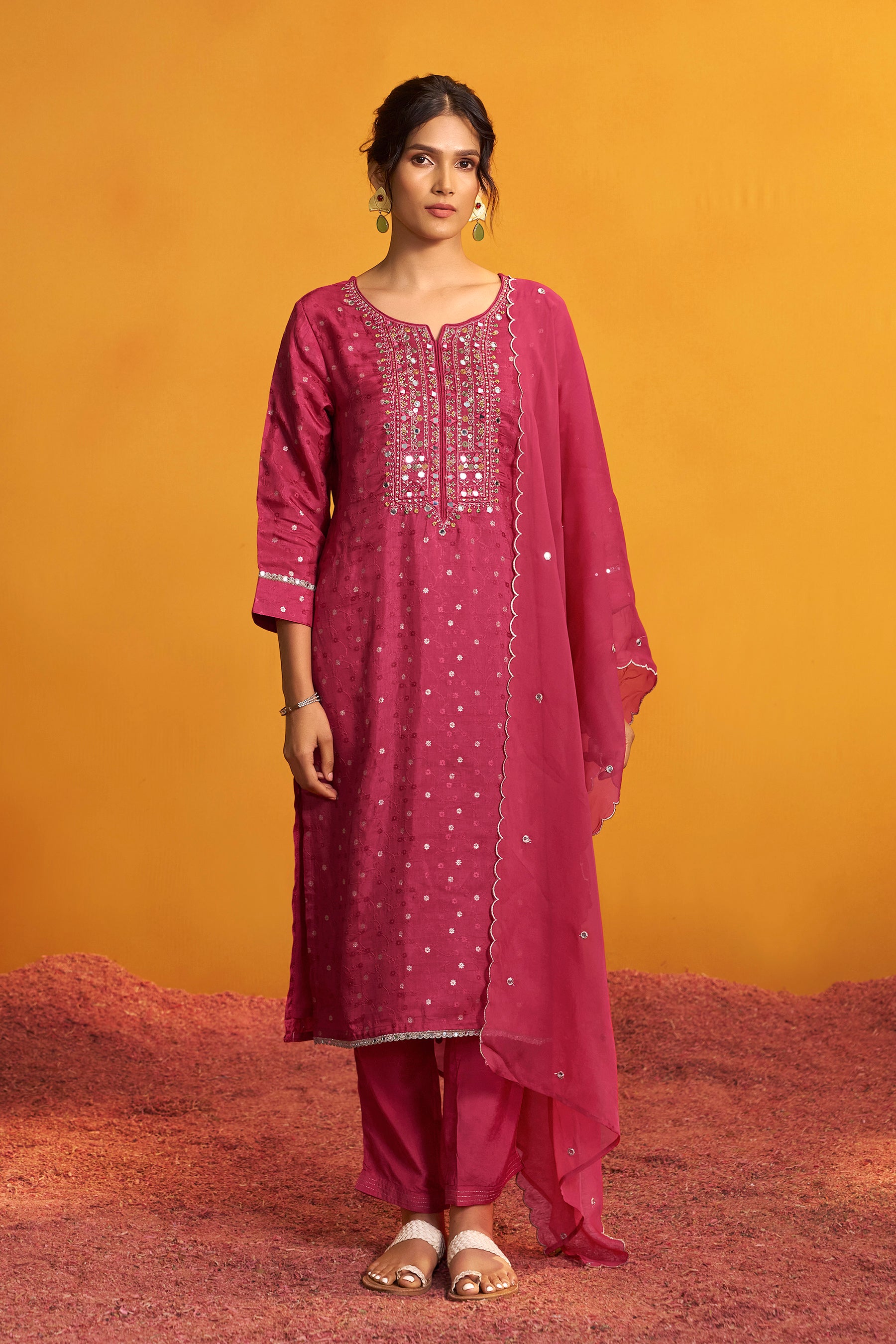 Mirror Embroidery Kurta Set – Pink