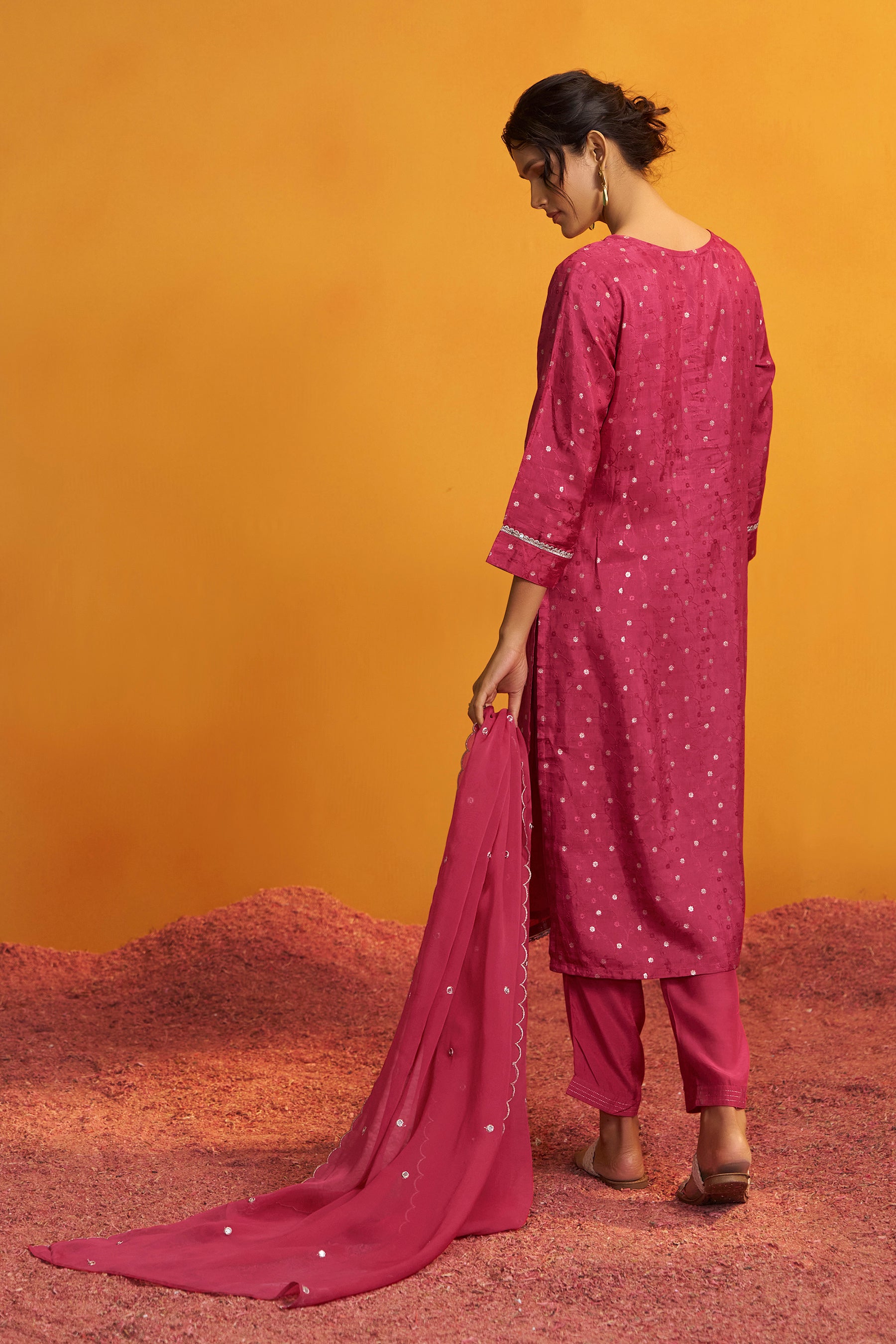 Mirror Embroidery Kurta Set – Pink