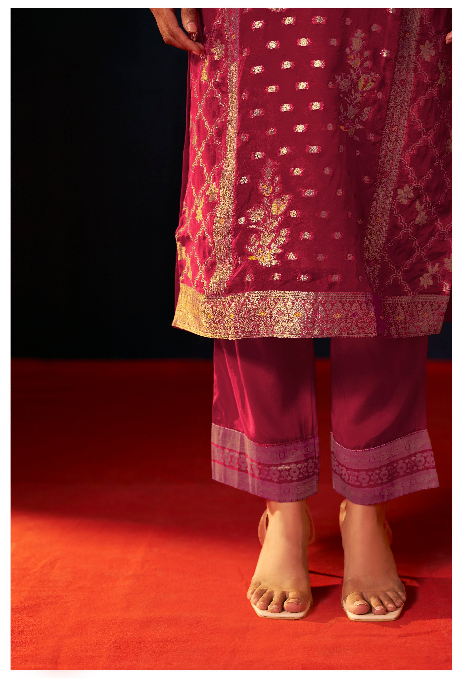 Ravelynn Red Organza Jacquard Kurta Set